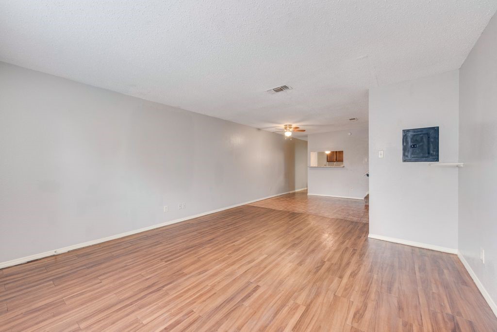 600 Grand Avenue Arlington TX 76010