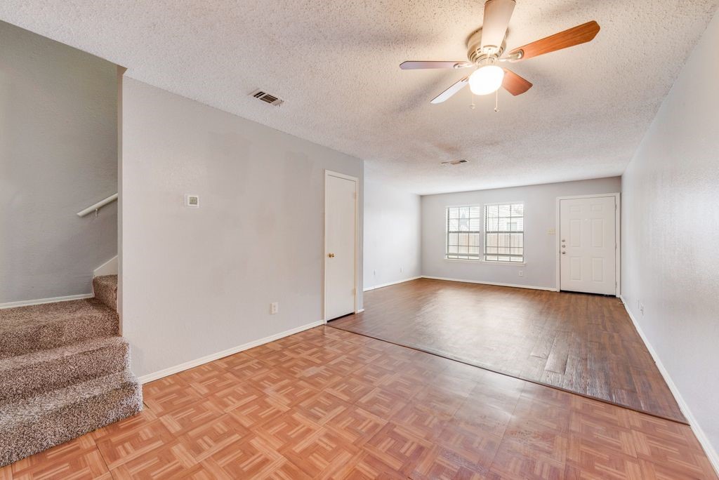 600 Grand Avenue Arlington TX 76010