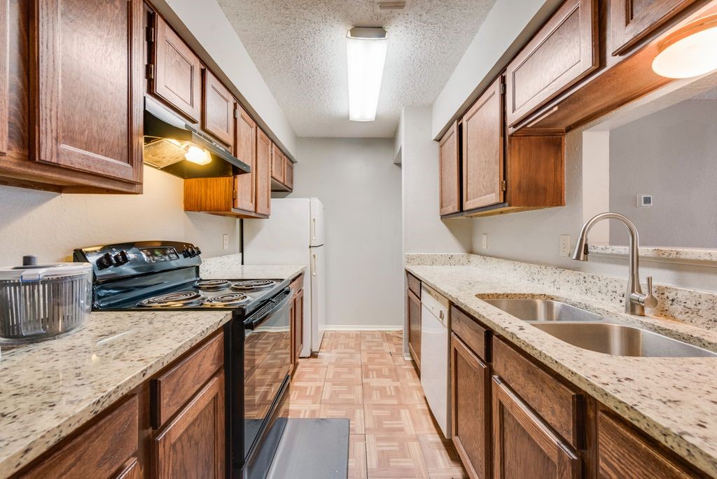600 Grand Avenue Arlington TX 76010