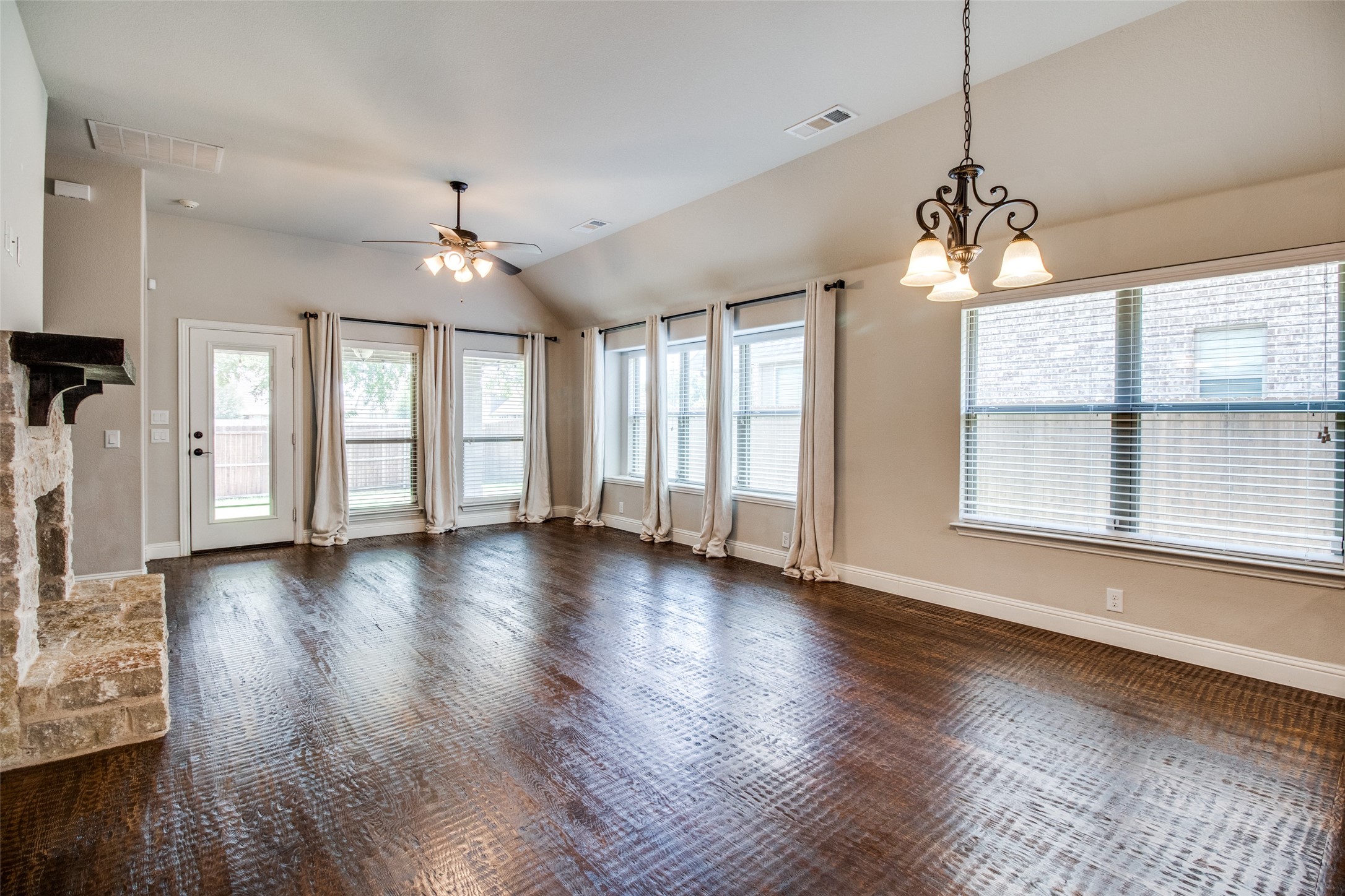 4619 Amesbury Sherman TX 75092