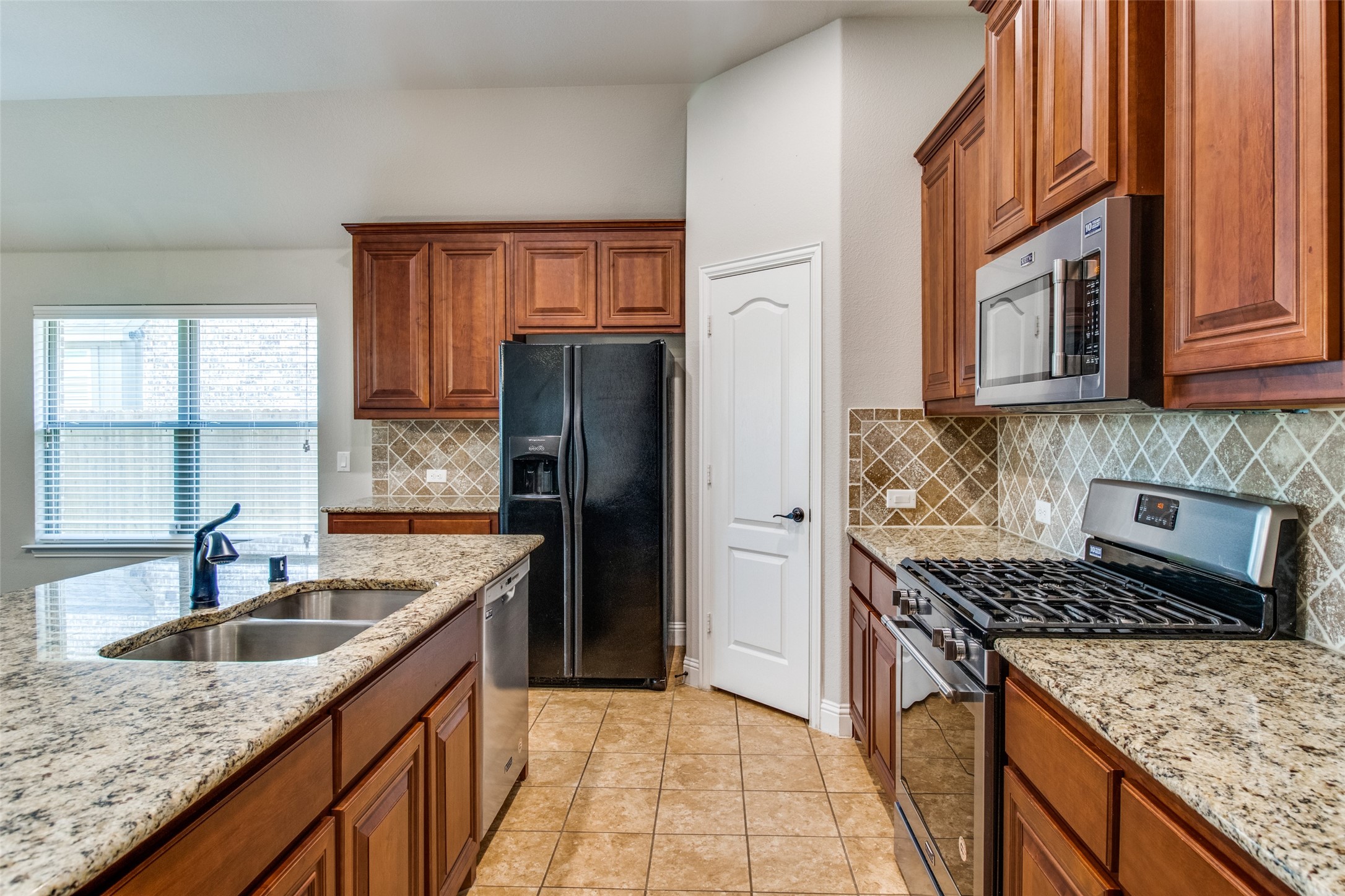 4619 Amesbury Sherman TX 75092
