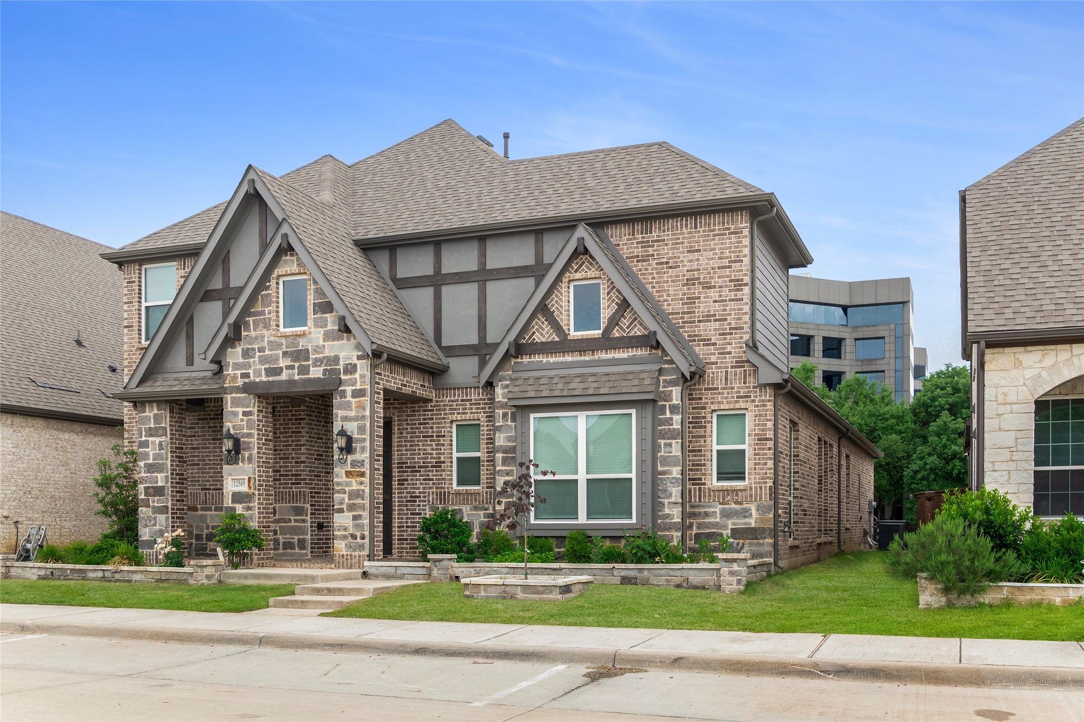 12569 Royal Oaks Lane Farmers Branch TX 75234