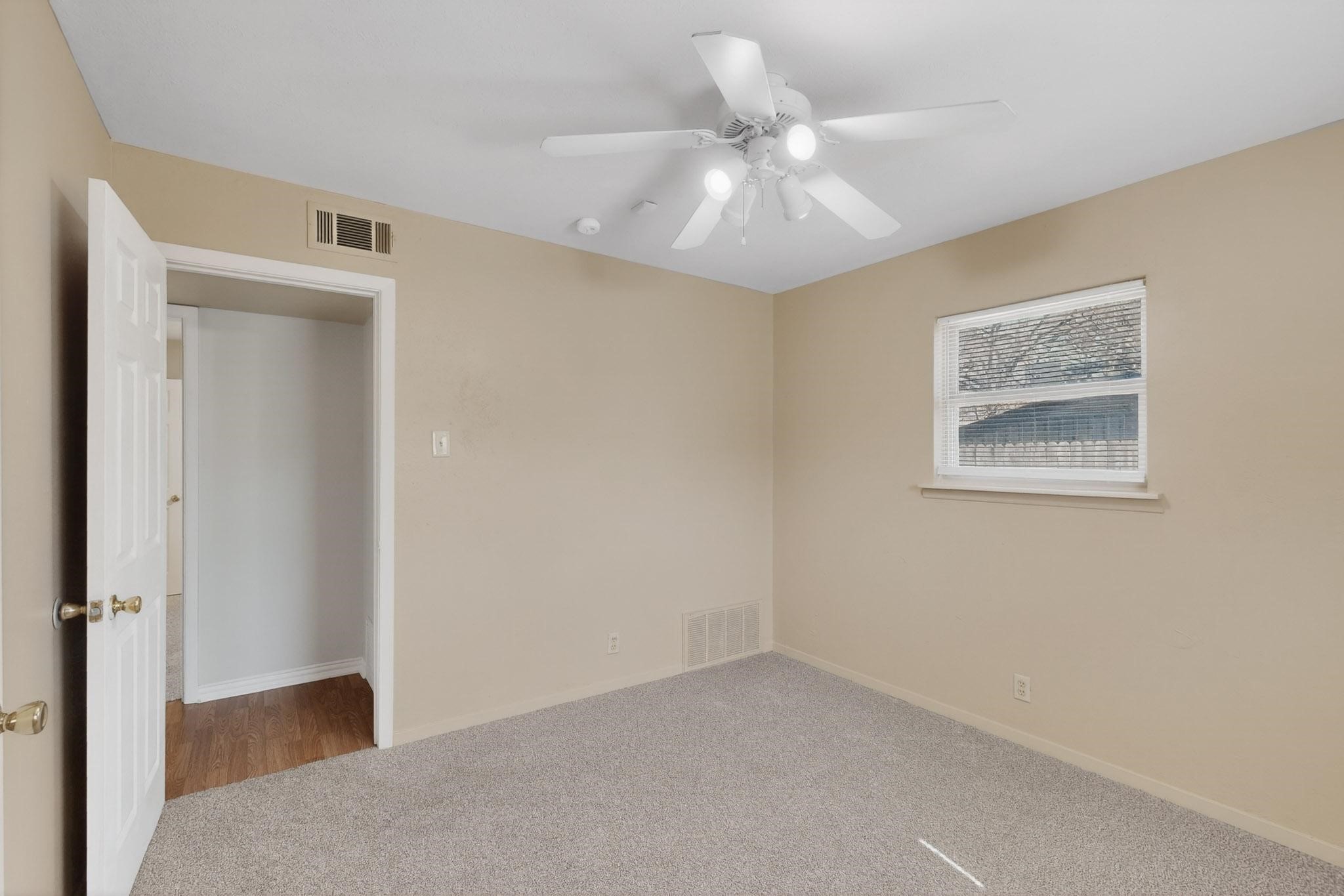 1900 Mimosa Drive Arlington TX 76012