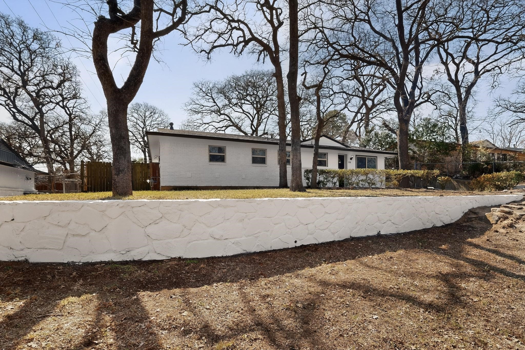 1900 Mimosa Drive Arlington TX 76012