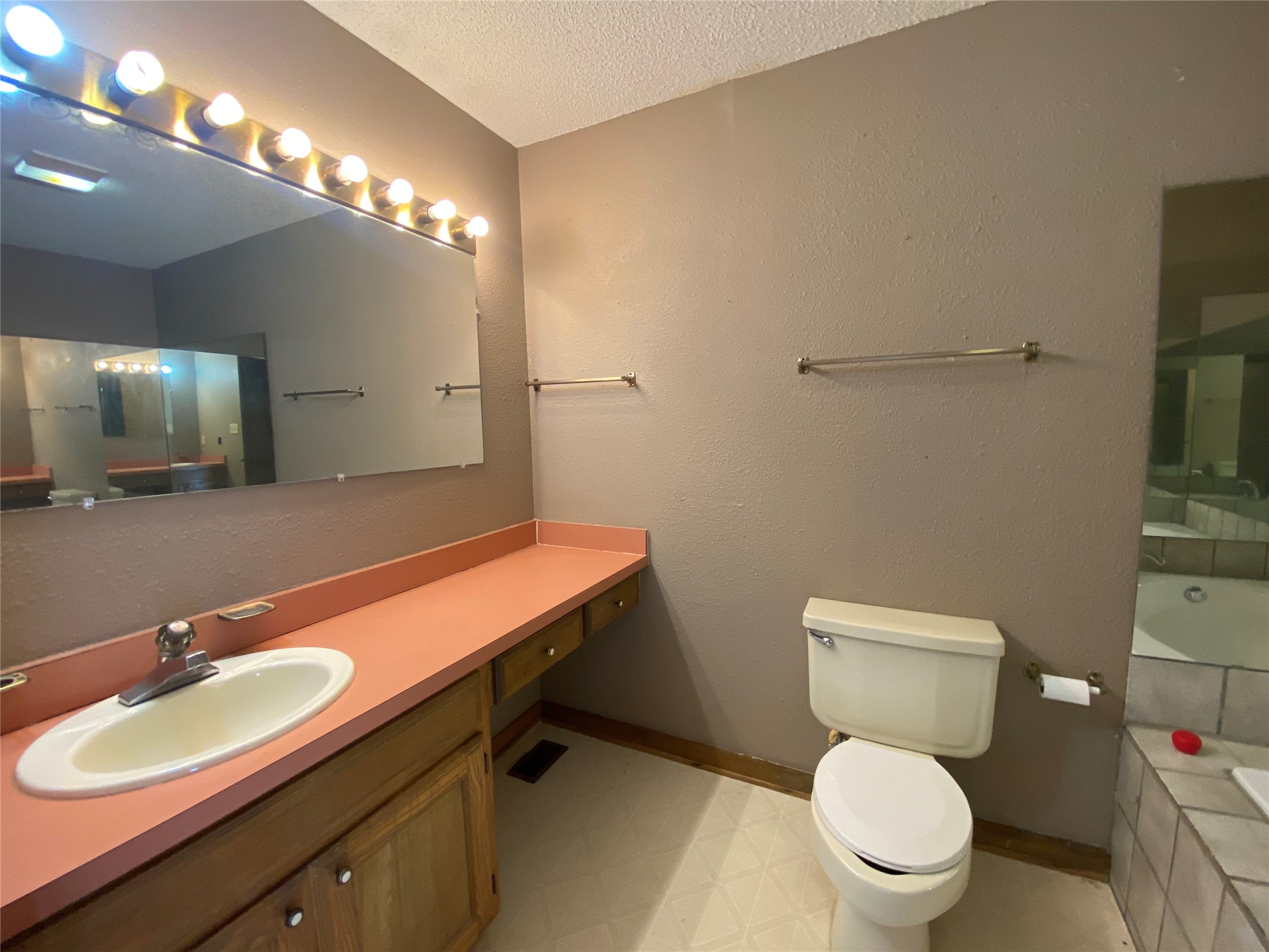 143 Private Road 1509 Runaway Bay TX 76426