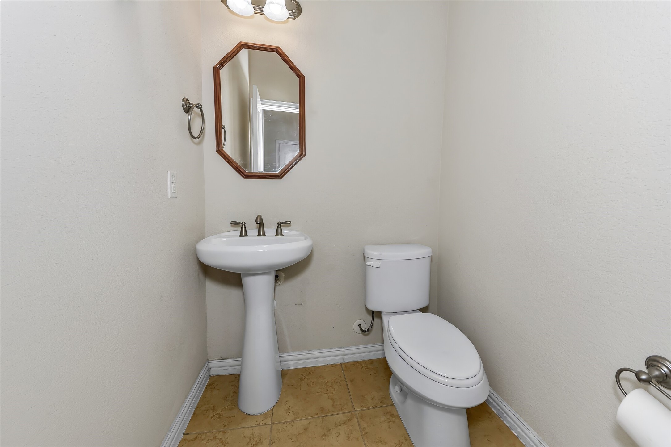 679 Emily Lane Richardson TX 75081