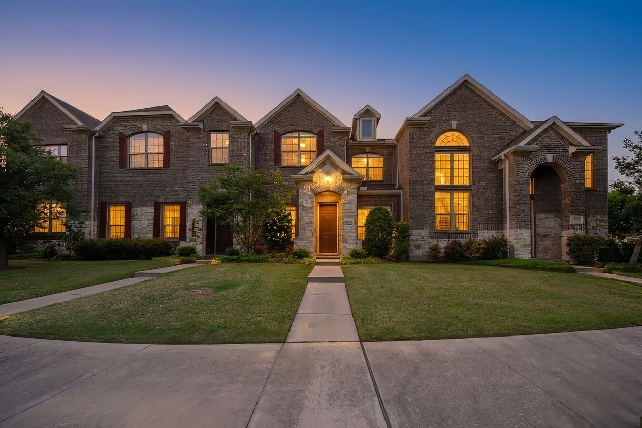 679 Emily Lane Richardson TX 75081
