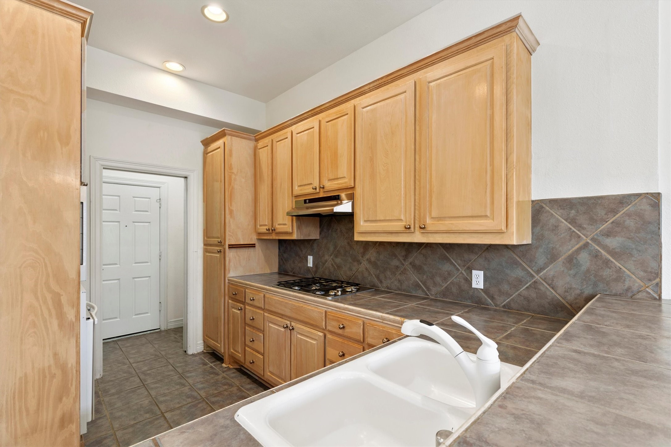 4106 Oberlin Way Addison TX 75001