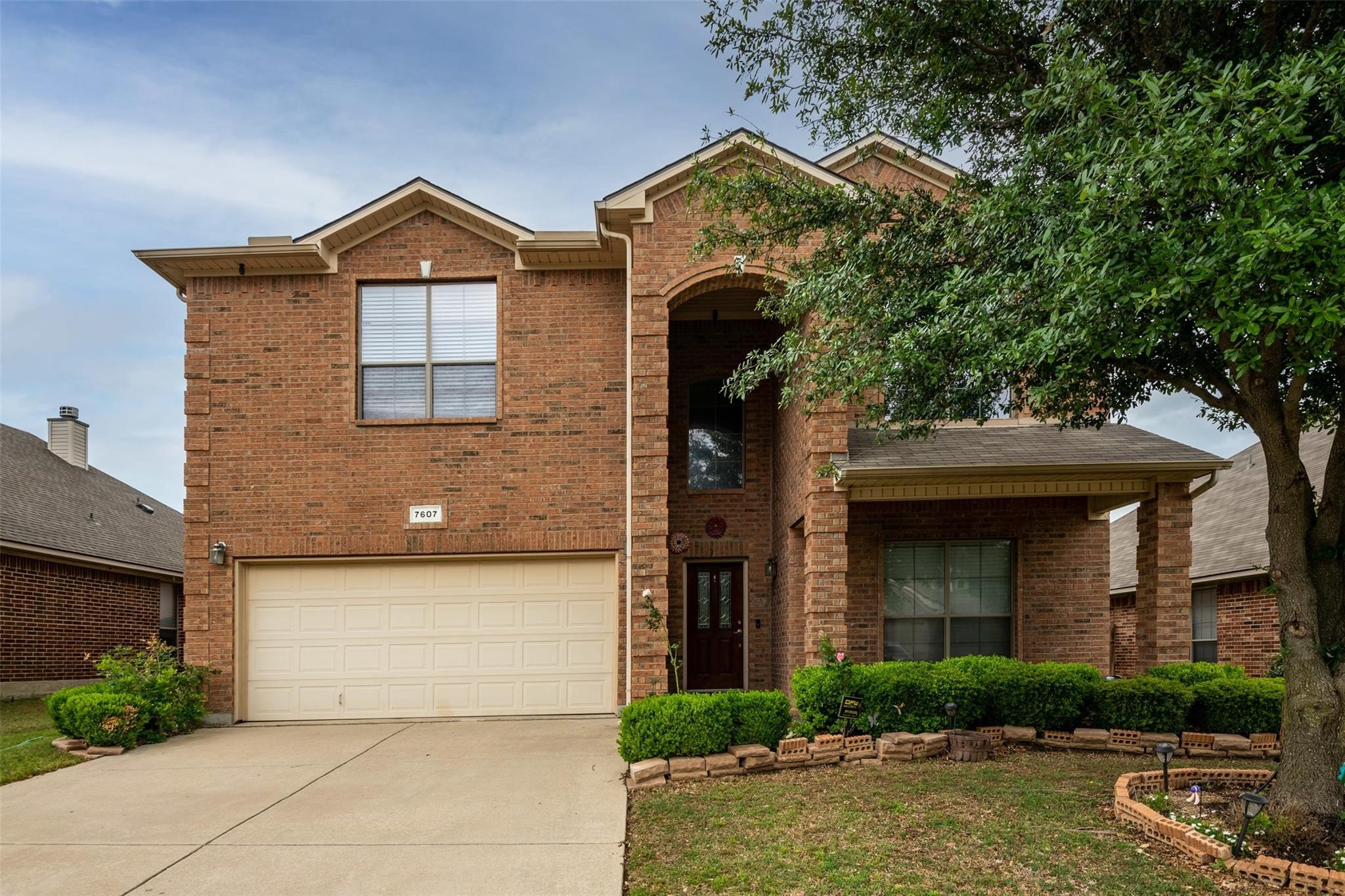 7607 Yearling Way Arlington TX 76002