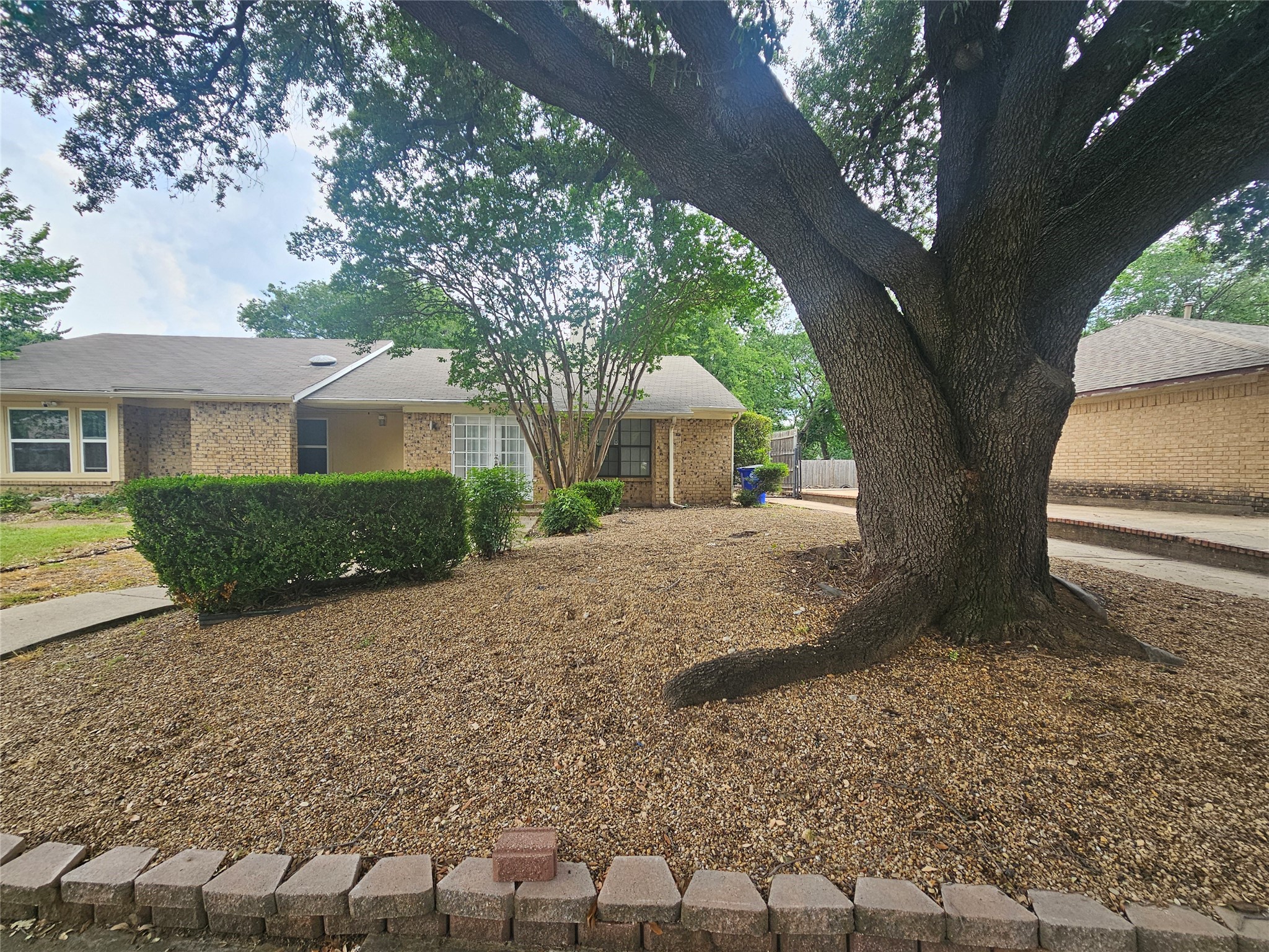 200 E Denton Drive Euless TX 76039