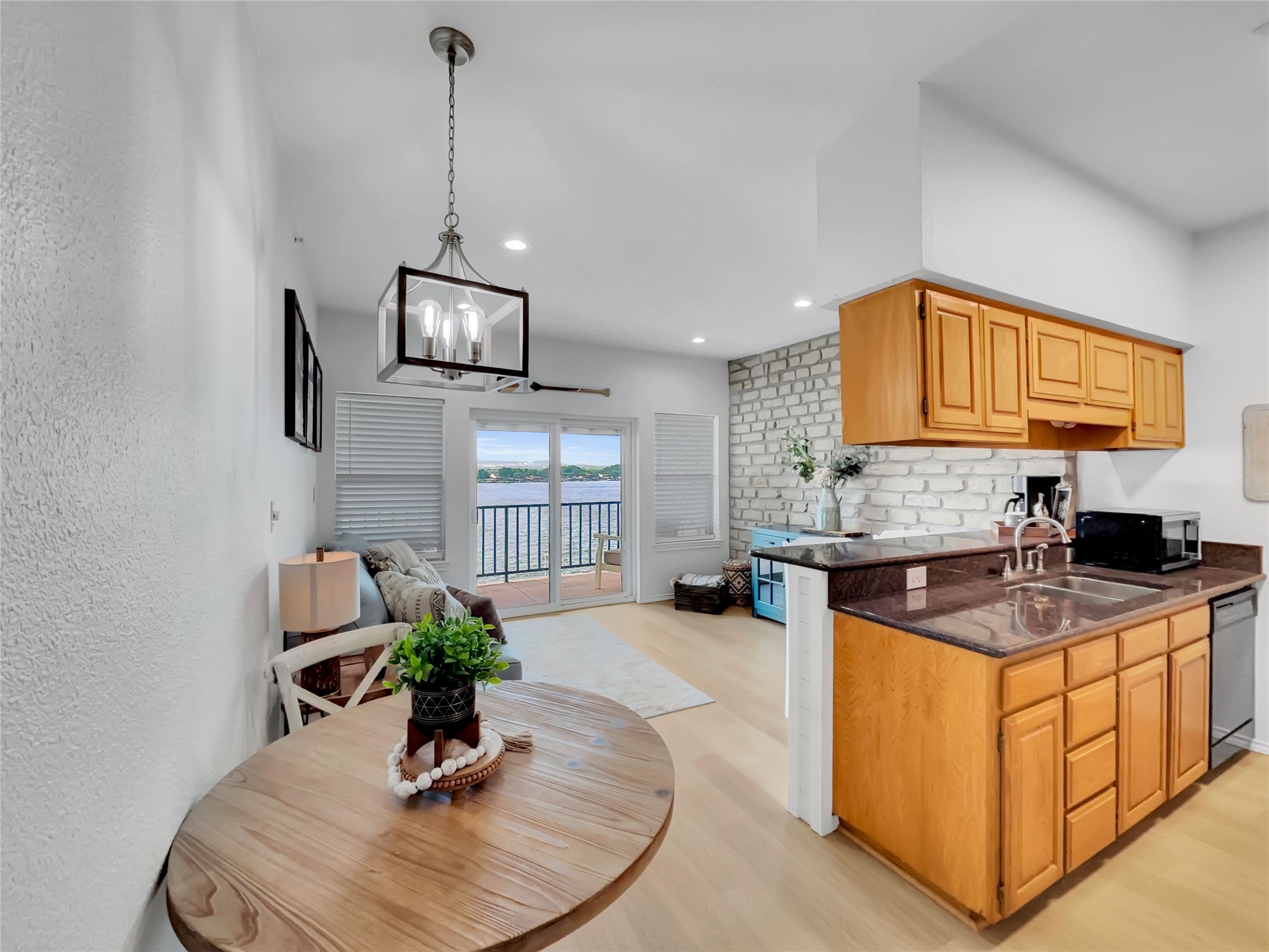 401 E Pearl Street Granbury TX 76048
