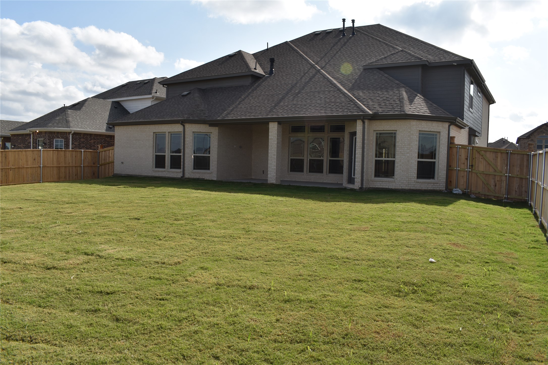 2716 La Jolla Boulevard Grand Prairie TX 75054