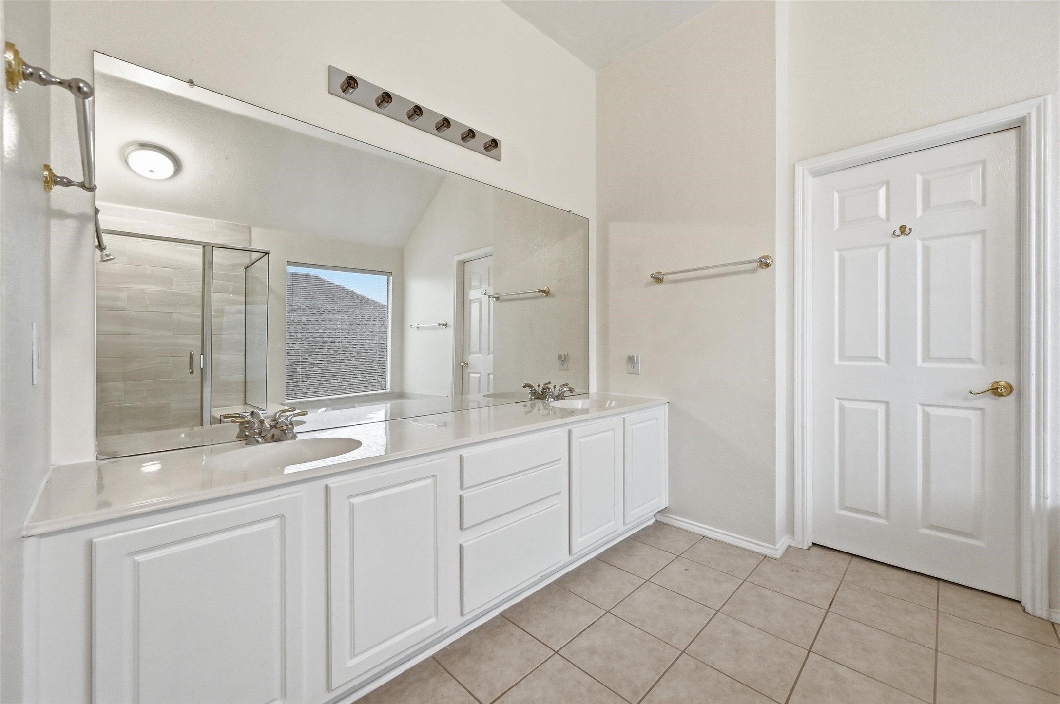 2216 Oak Park Drive Bedford TX 76021