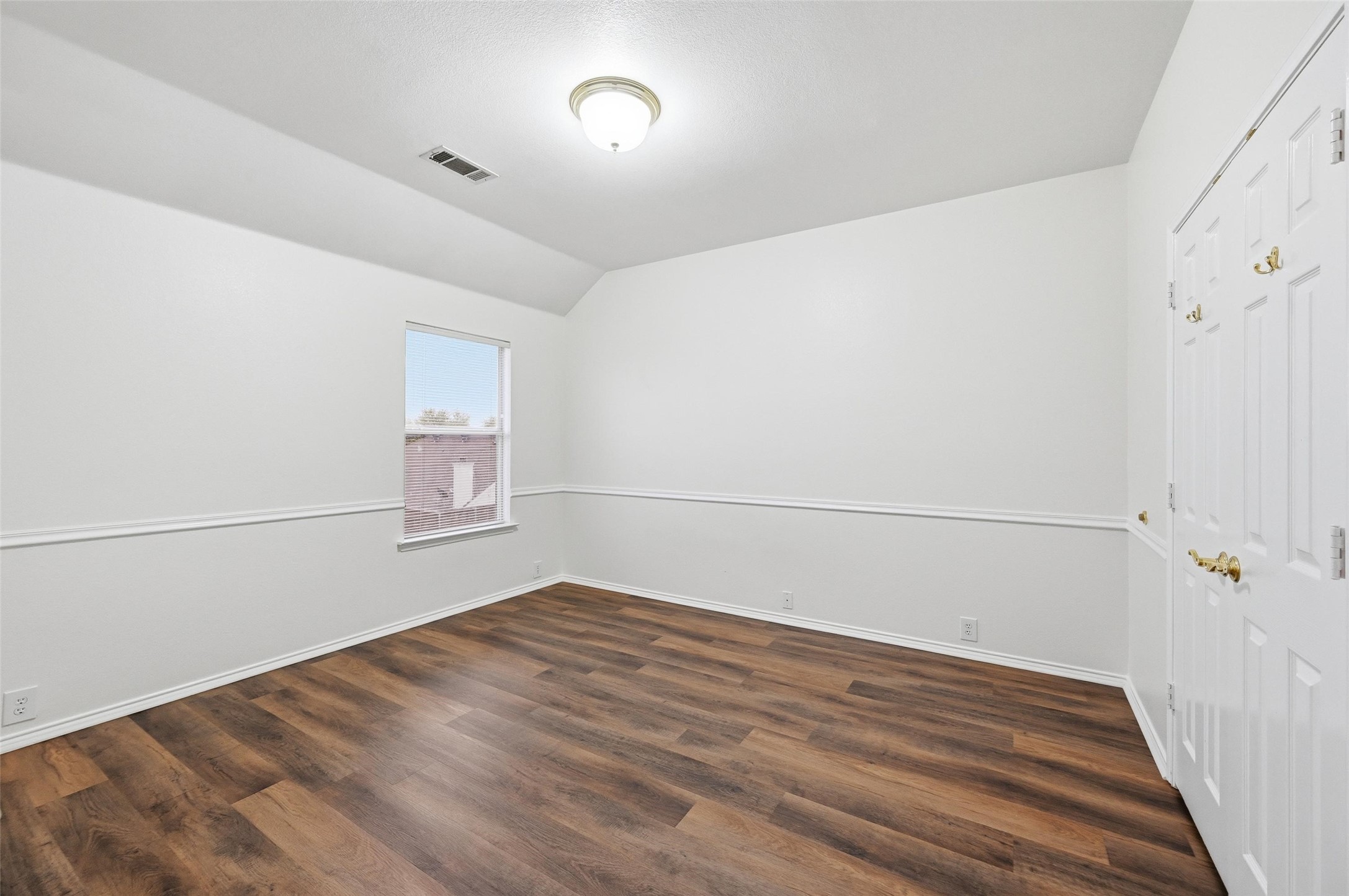 2216 Oak Park Drive Bedford TX 76021