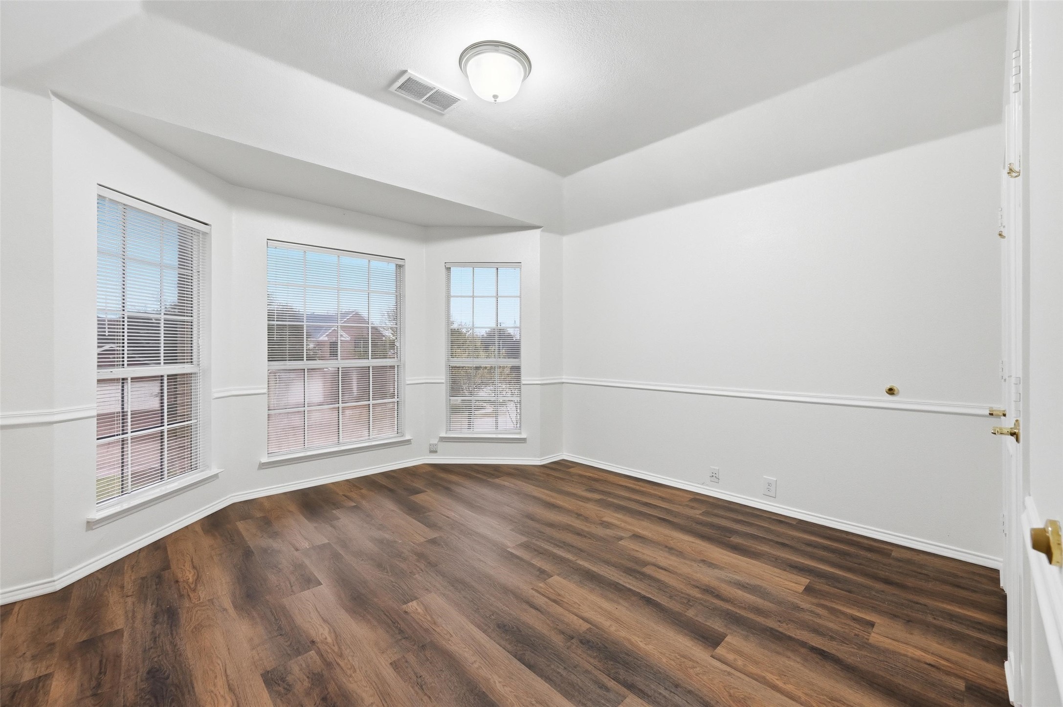2216 Oak Park Drive Bedford TX 76021