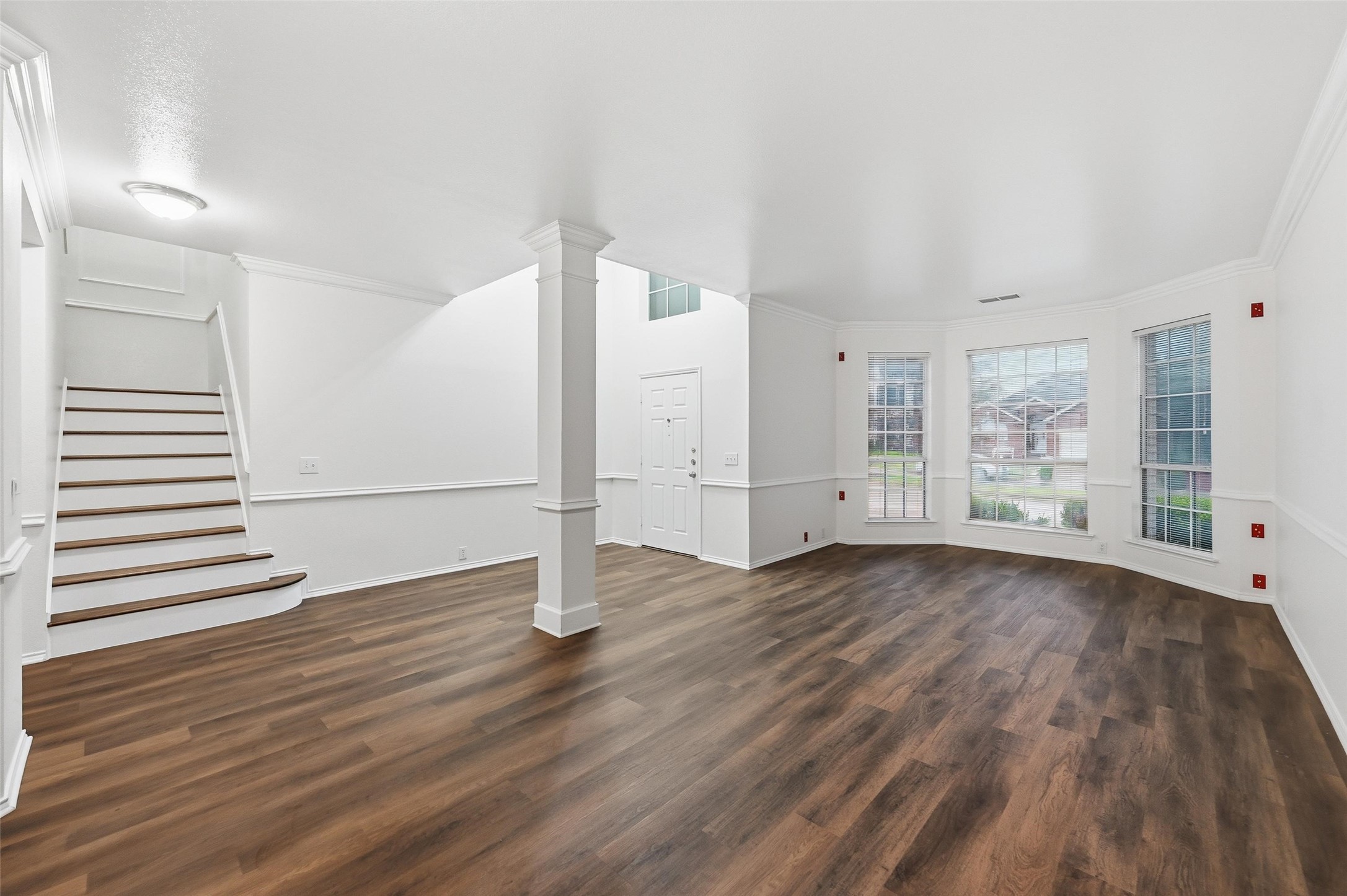 2216 Oak Park Drive Bedford TX 76021