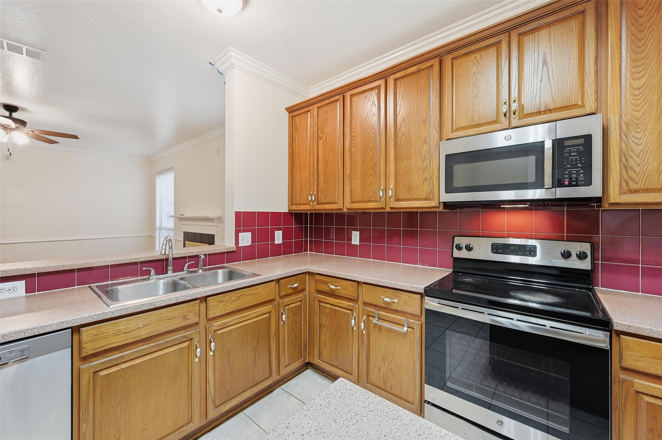 2216 Oak Park Drive Bedford TX 76021