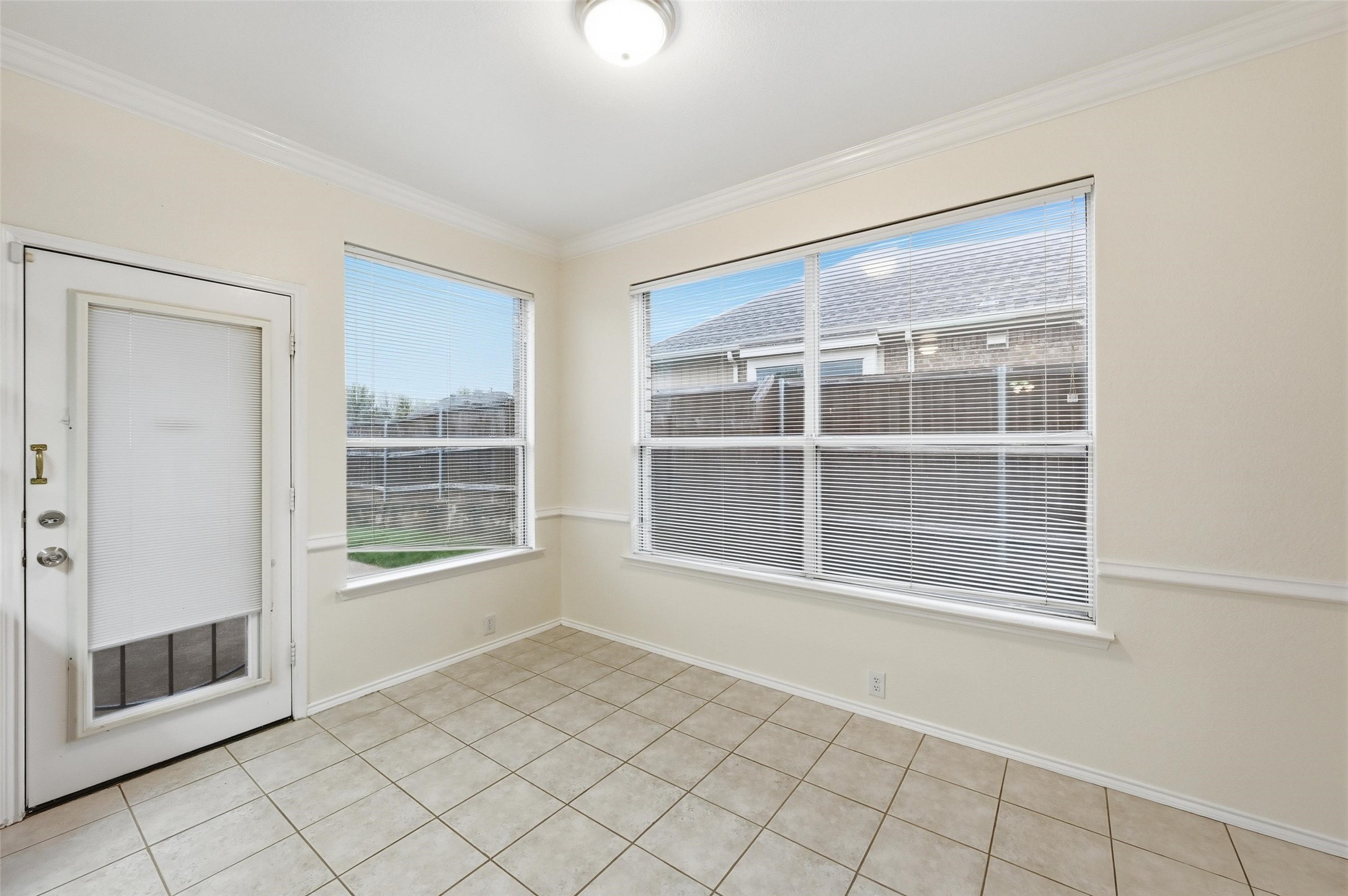 2216 Oak Park Drive Bedford TX 76021