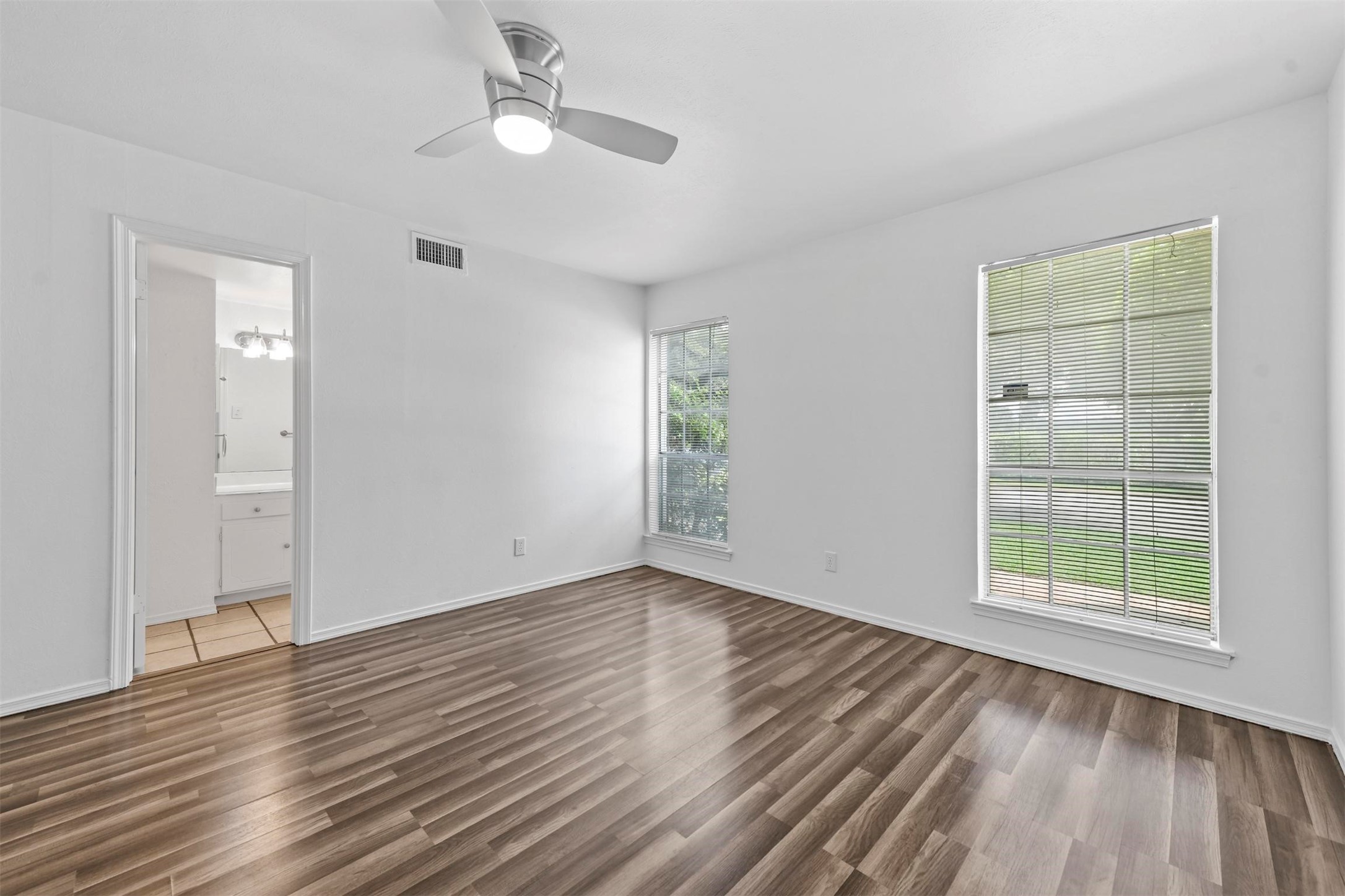 4002 Ridglea Country Club Drive Fort Worth TX 76126