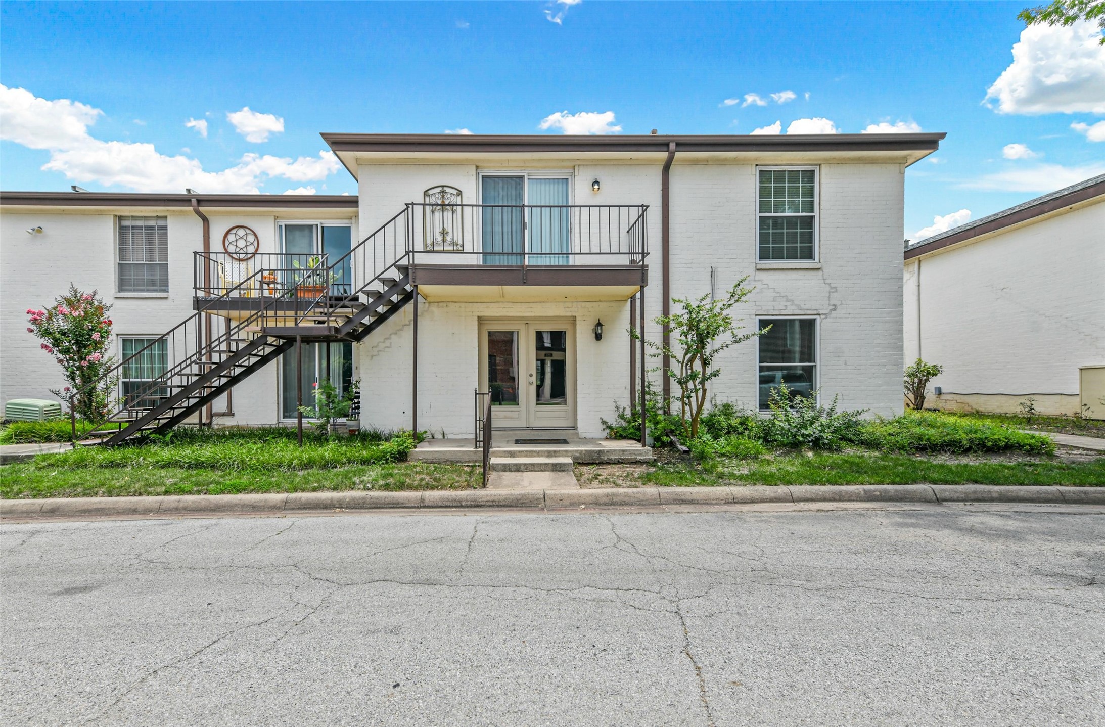 4002 Ridglea Country Club Drive Fort Worth TX 76126
