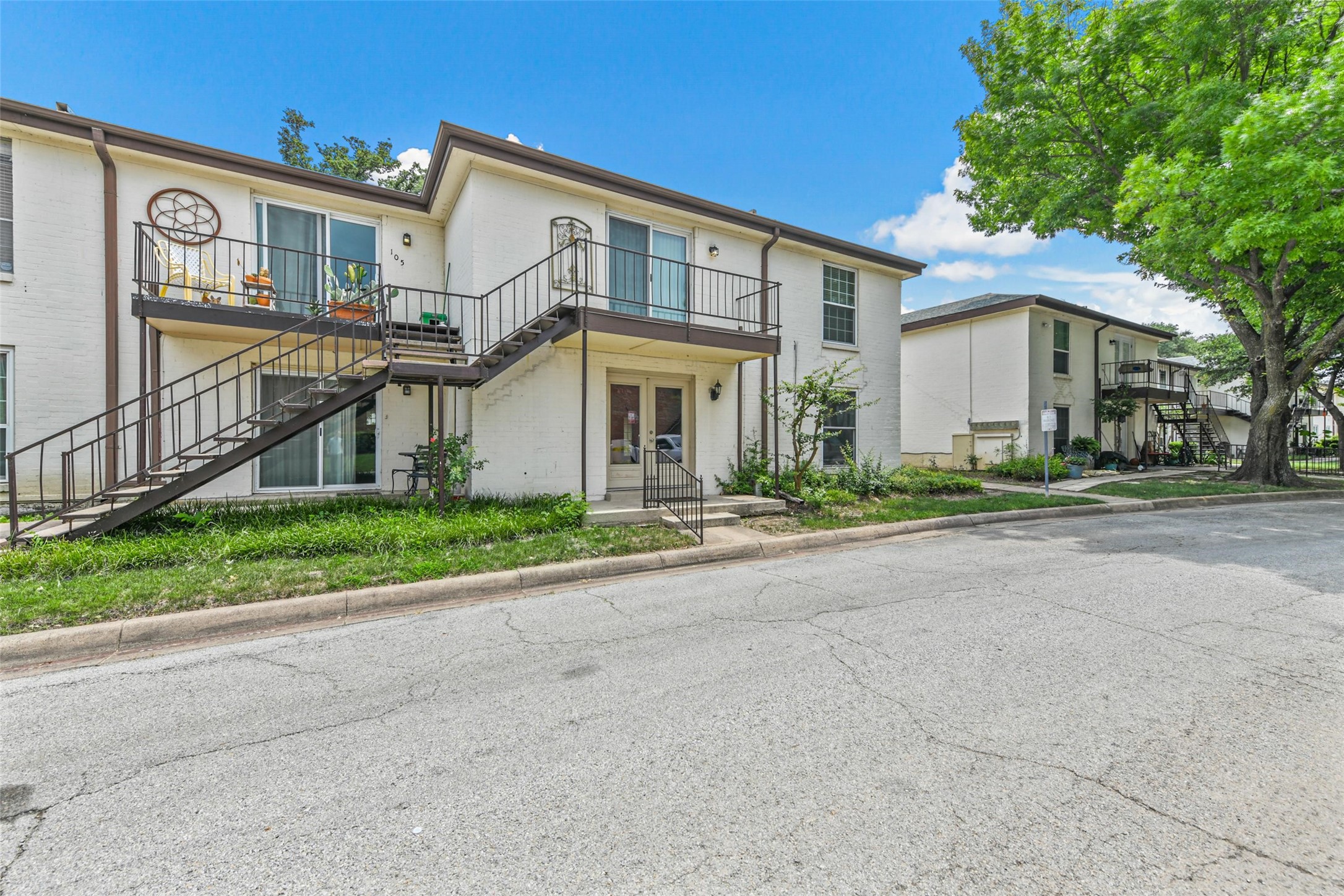 4002 Ridglea Country Club Drive Fort Worth TX 76126