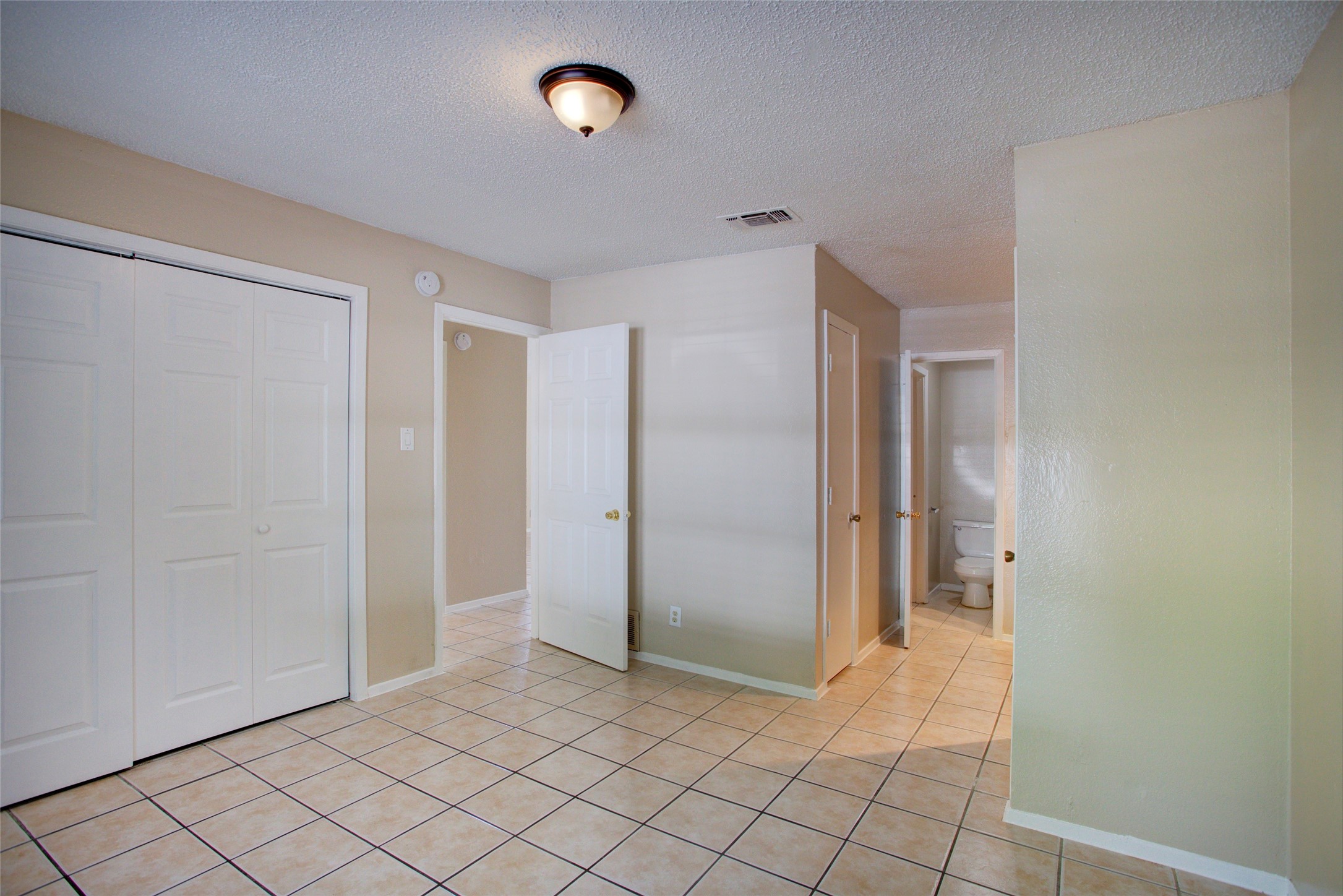 708 N Cooper Street Arlington TX 76011