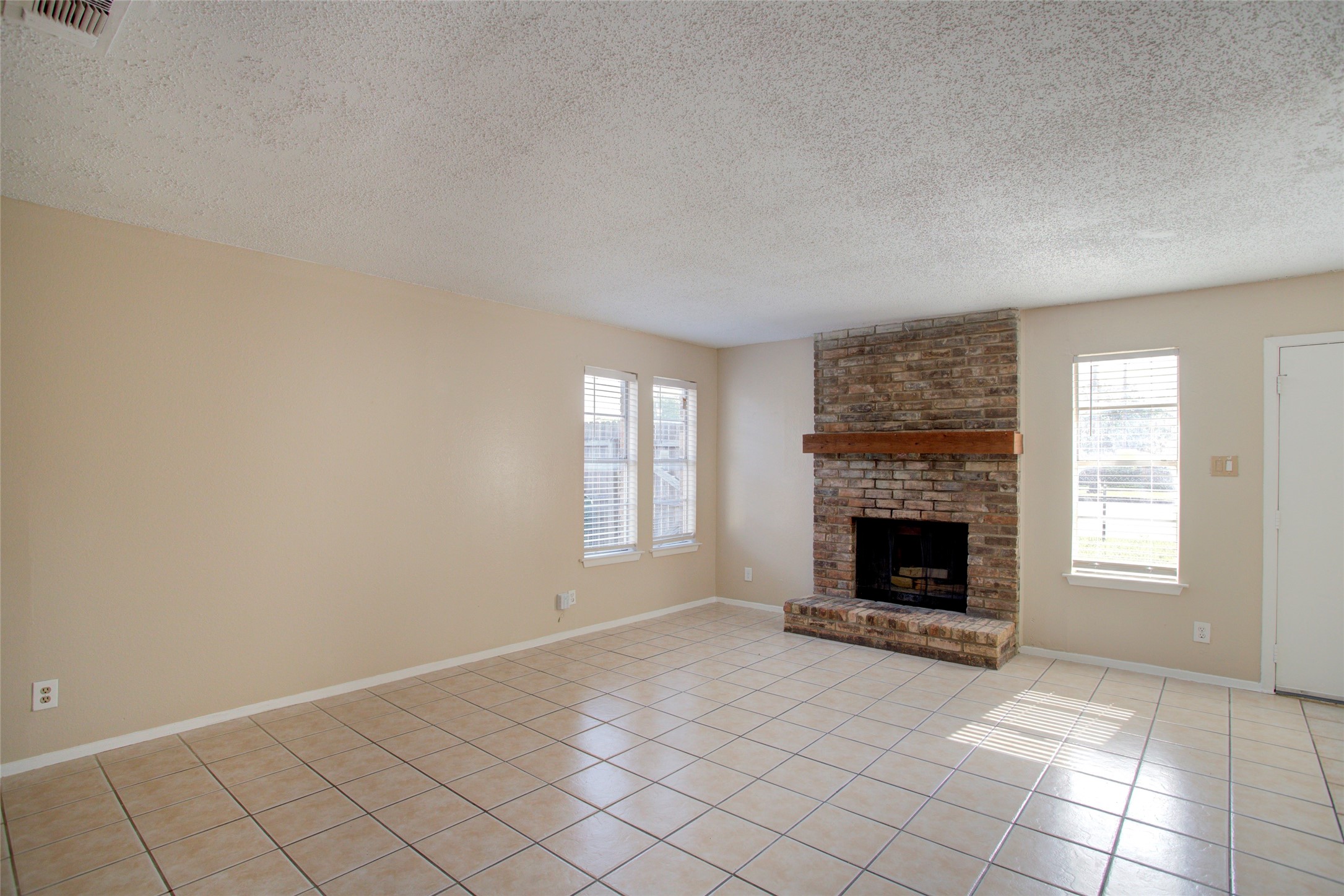 708 N Cooper Street Arlington TX 76011