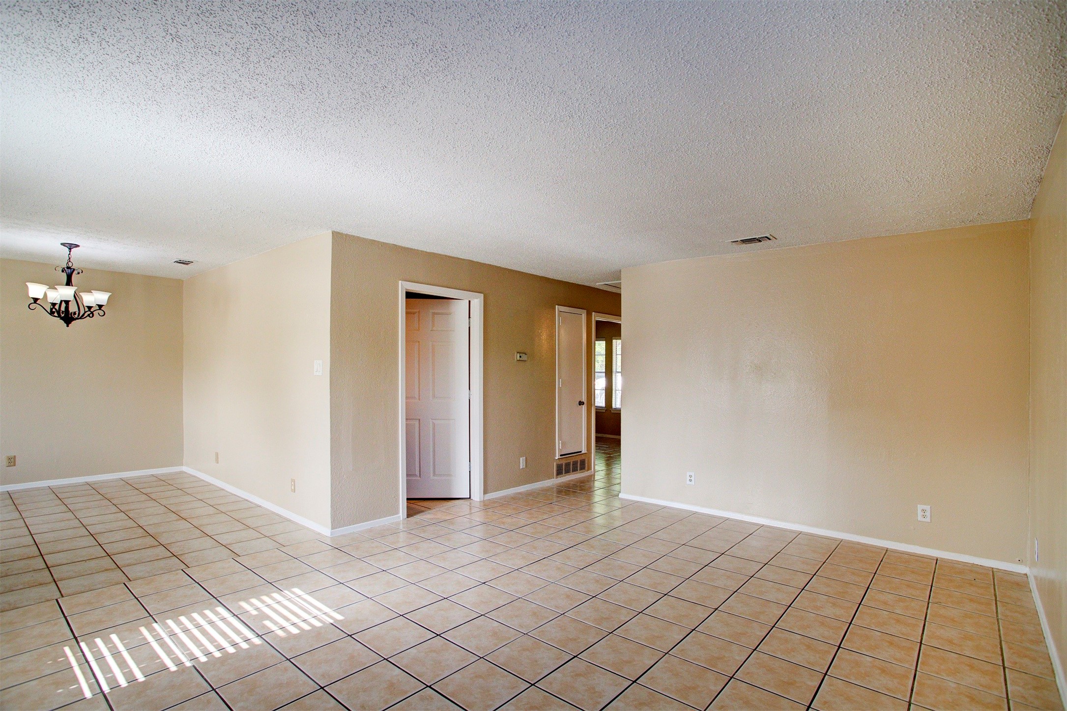 708 N Cooper Street Arlington TX 76011