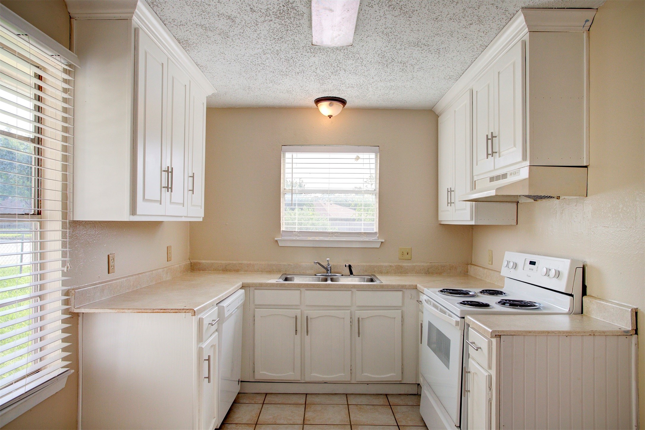 708 N Cooper Street Arlington TX 76011