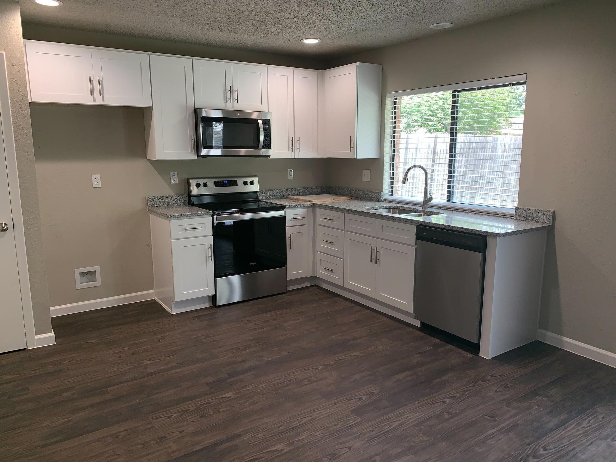 406 E Springdale Lane Grand Prairie TX 75052