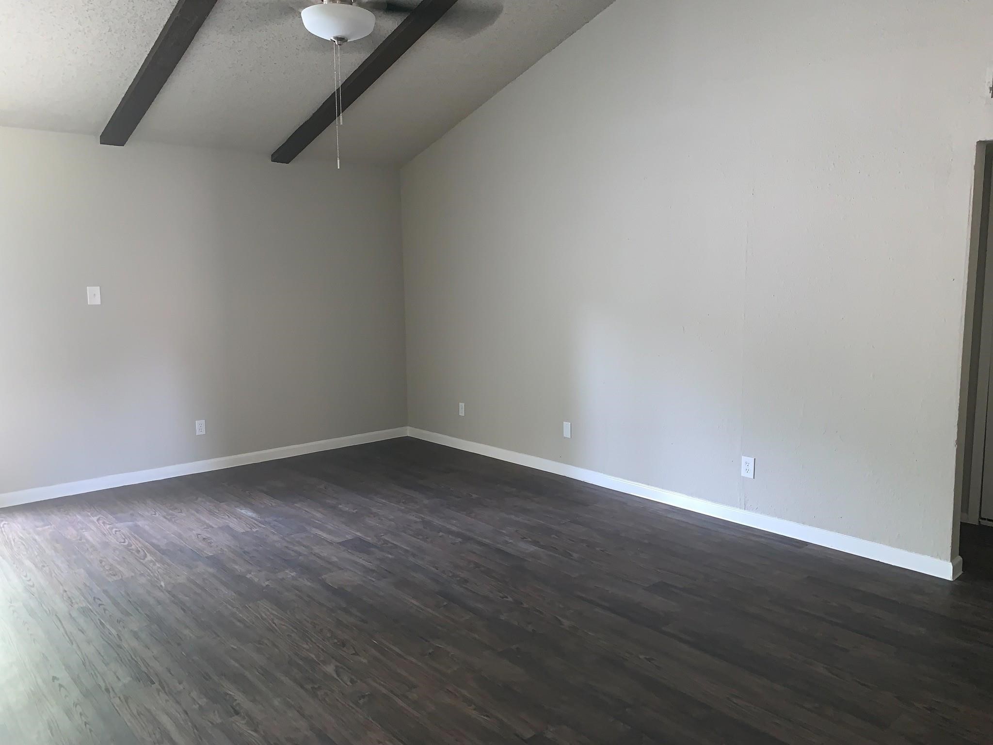 406 E Springdale Lane Grand Prairie TX 75052
