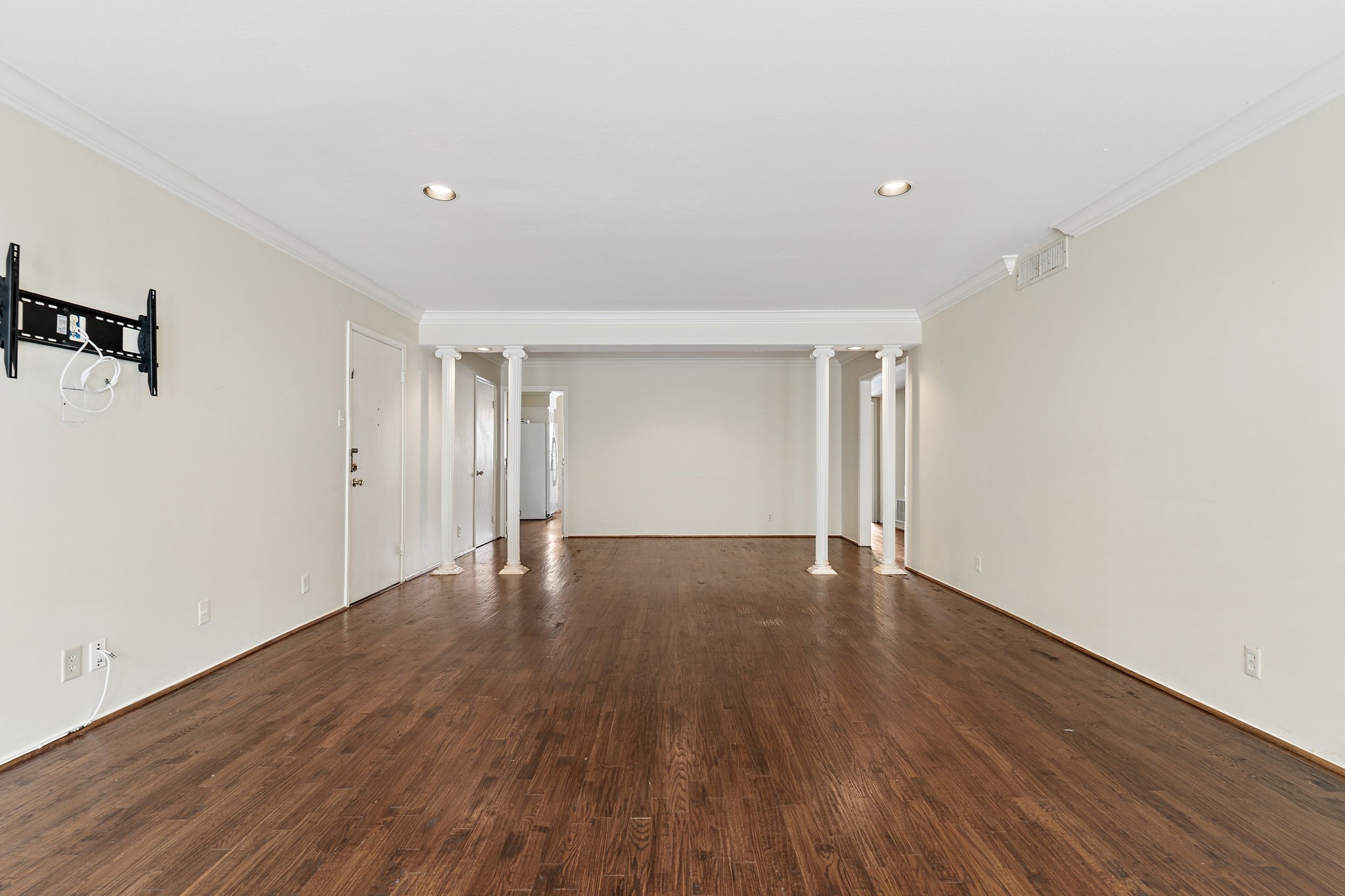 6367 Diamond Head Circle Dallas TX 75225