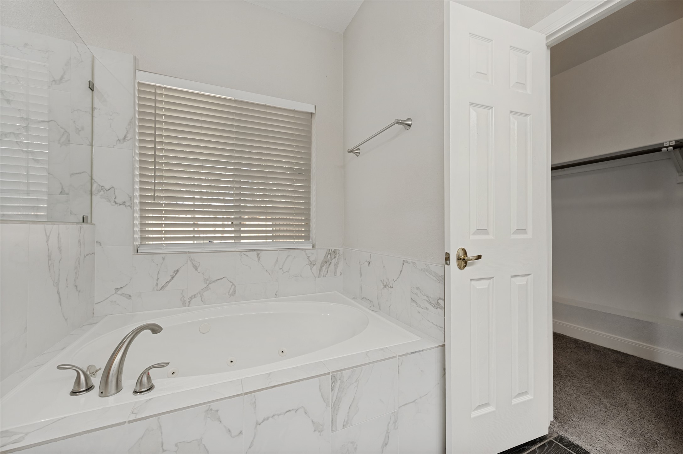 9426 Abbey Road Irving TX 75063