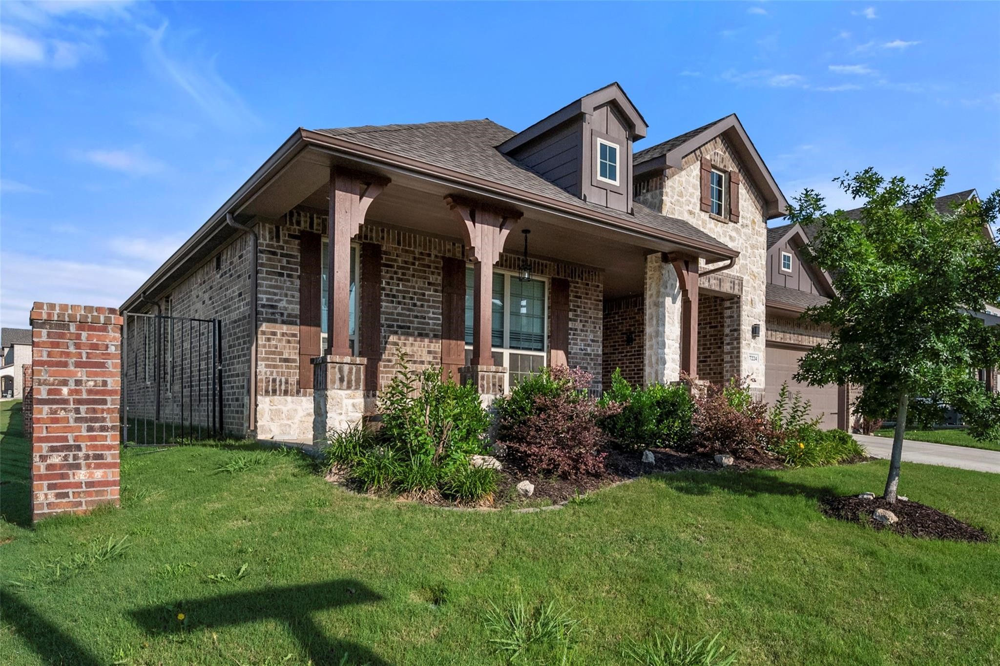 7224 Fallen Crest Lane Arlington TX 76001