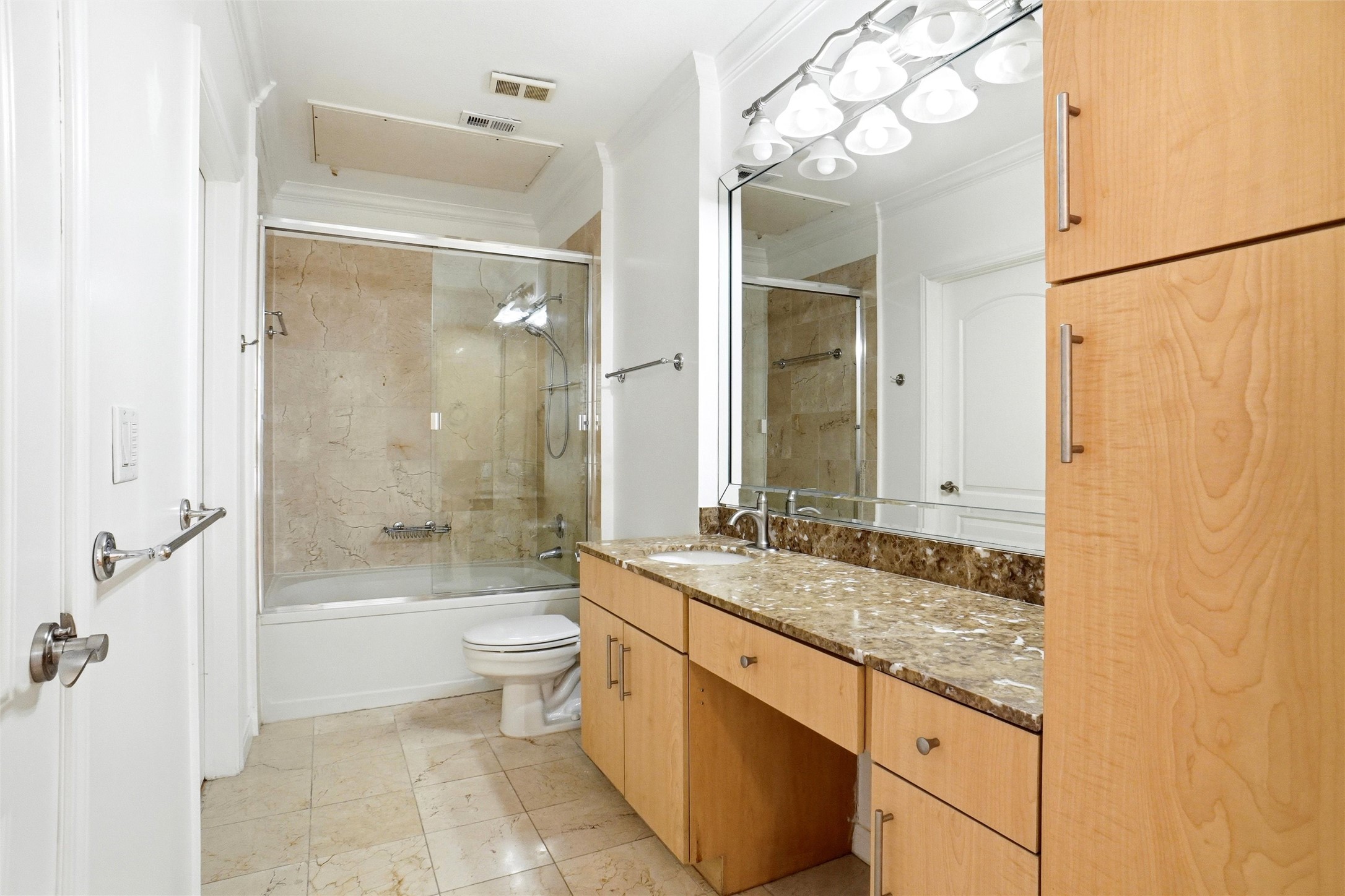 3225 Turtle Creek Boulevard Dallas TX 75219