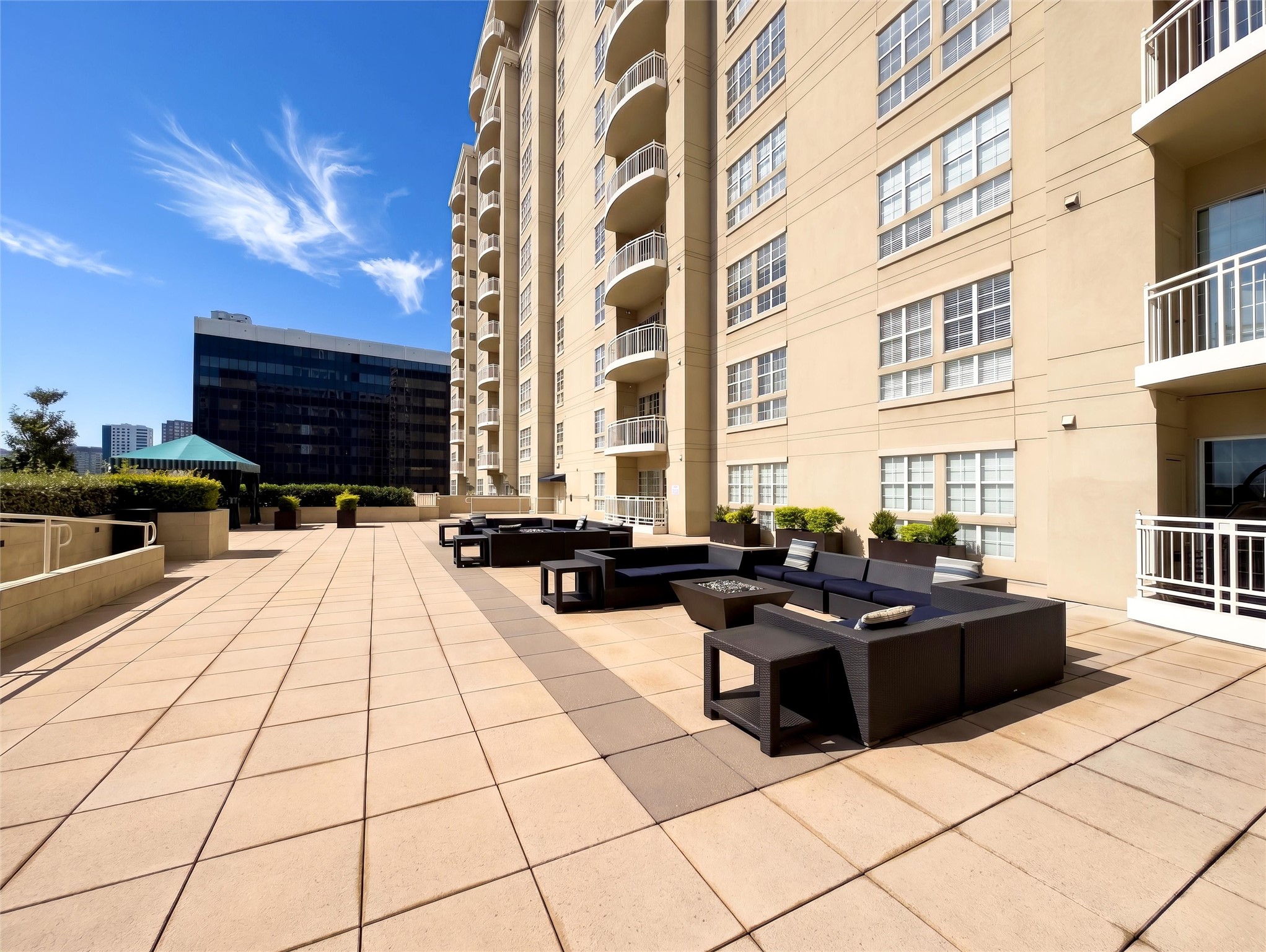 3225 Turtle Creek Boulevard Dallas TX 75219