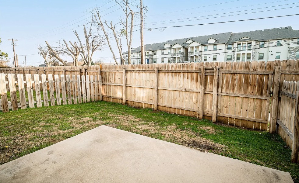 2704 Vine Court Denton TX 76209