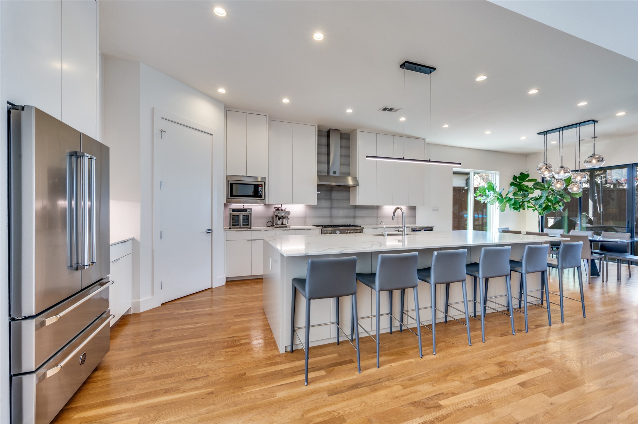 3925 Lively Lane Dallas TX 75220