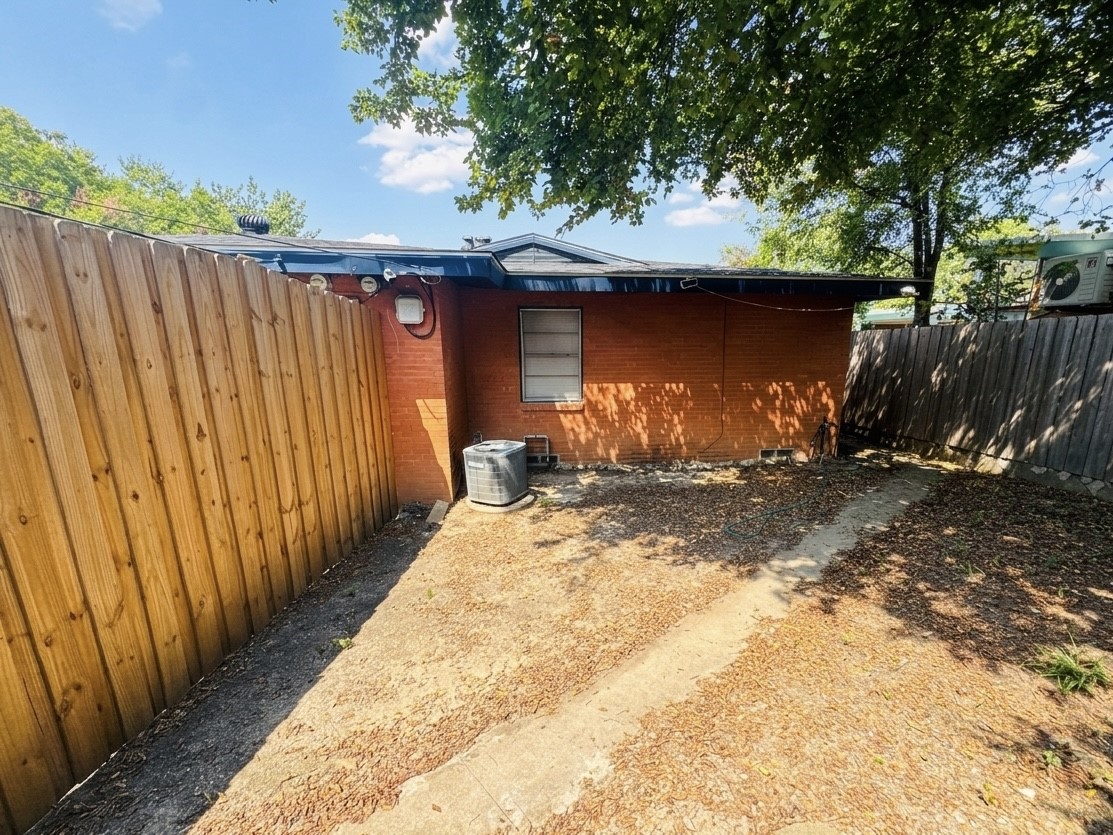 2732 W Jefferson Boulevard Dallas TX 75211