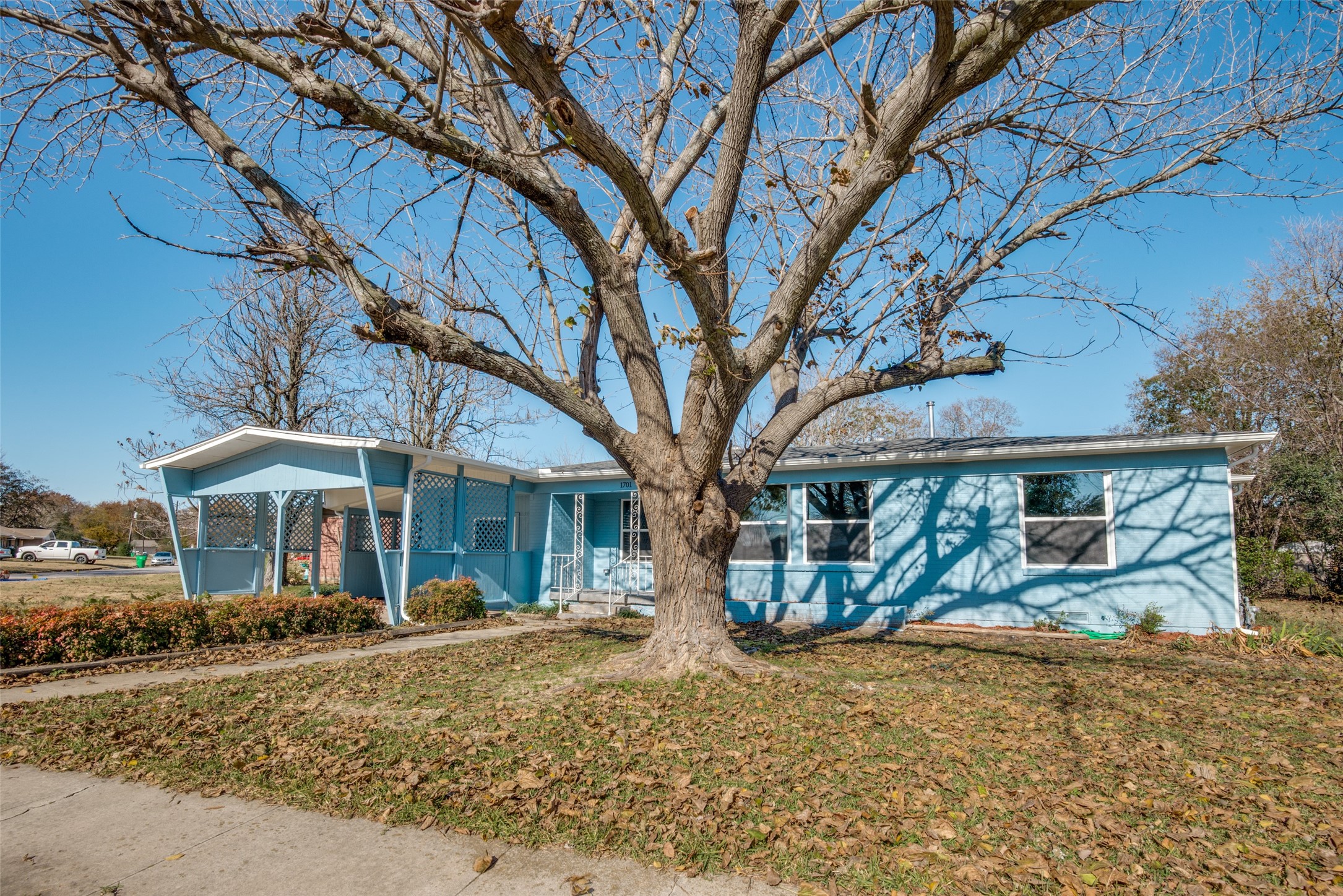1701 Merrywood Way Gainesville TX 76240