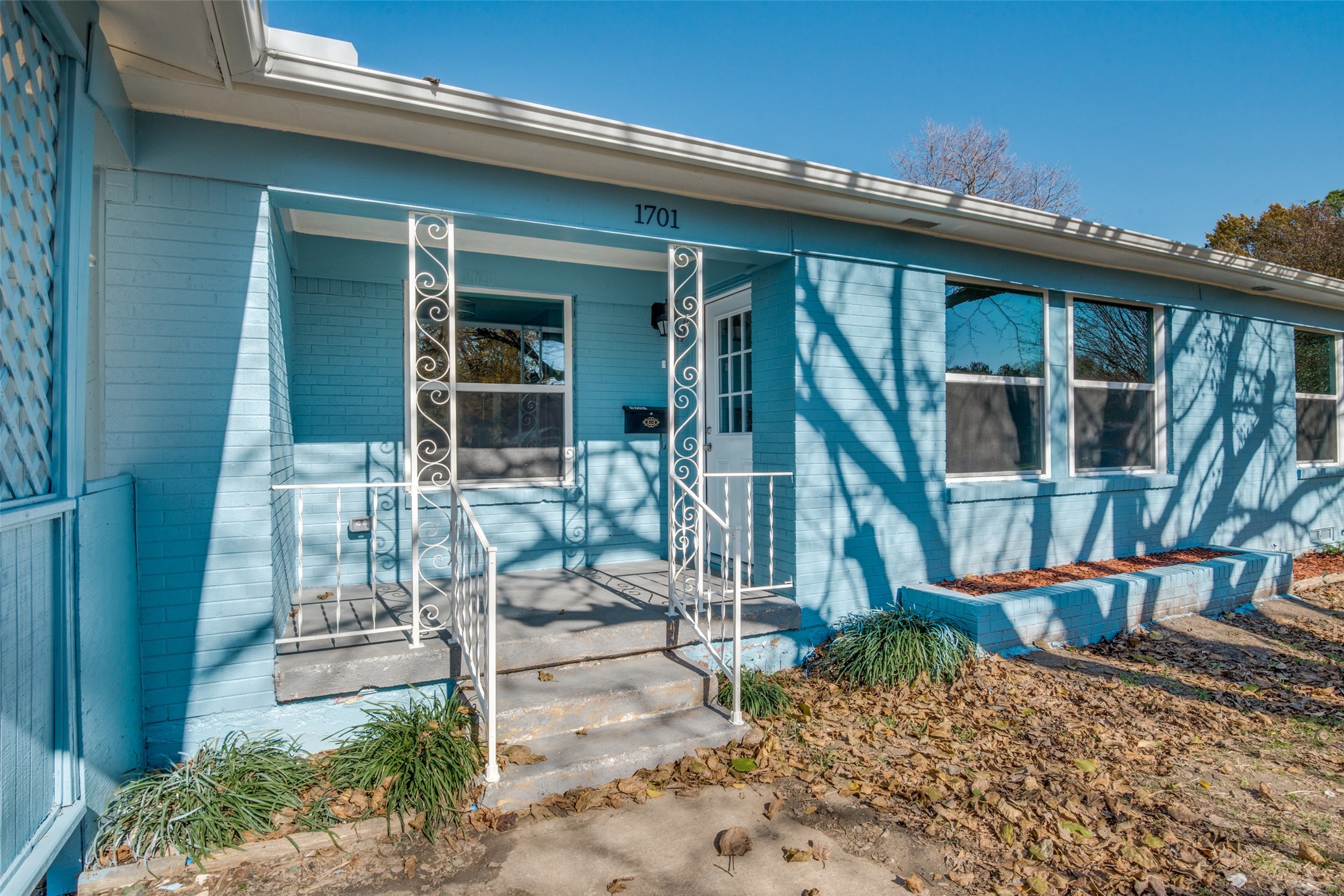 1701 Merrywood Way Gainesville TX 76240