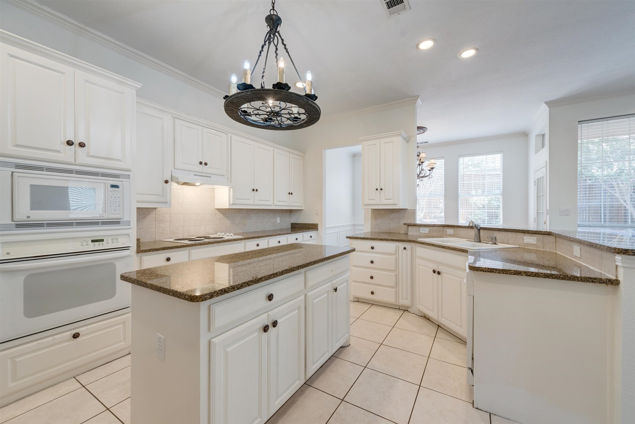 1404 Clearwater Court Grapevine TX 76051
