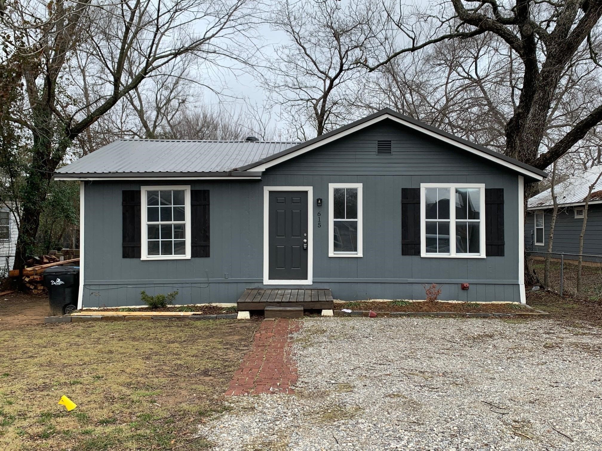 615 W Coffin Street Denison TX 75020