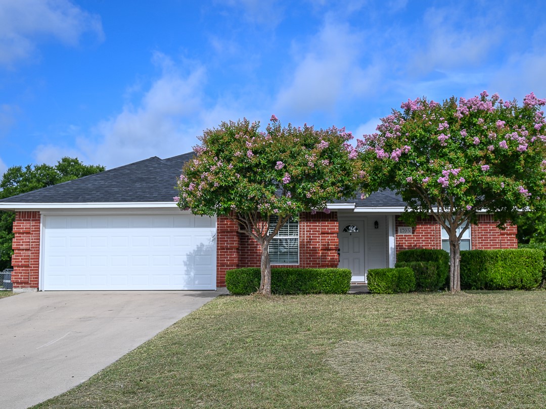 1705 N Cates Street Decatur TX 76234