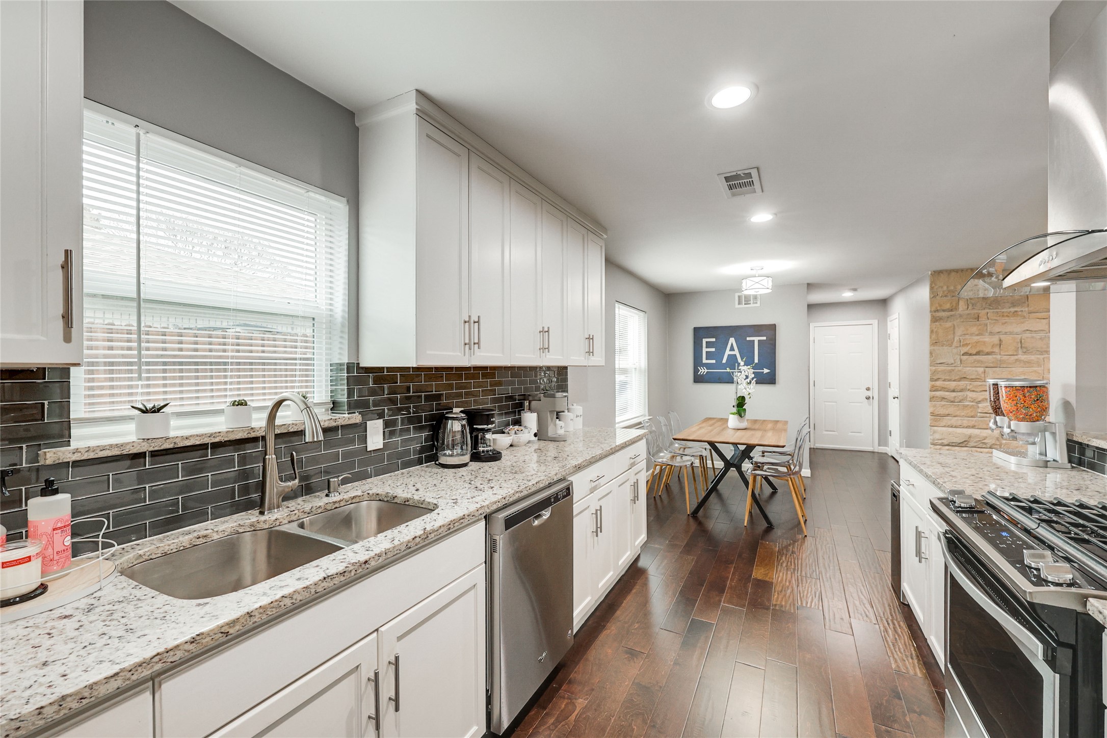 10040 Spokane Circle Dallas TX 75229