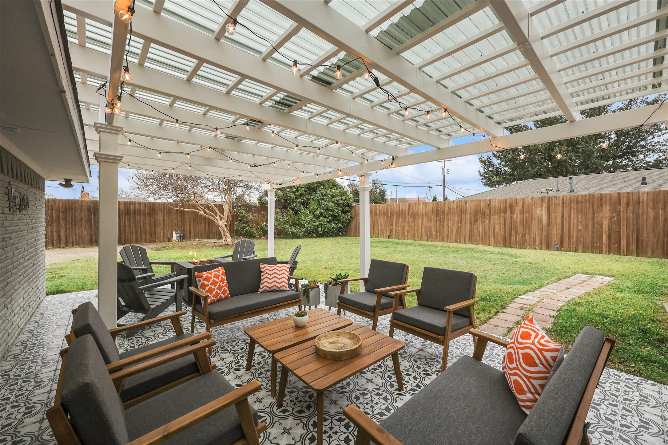 10040 Spokane Circle Dallas TX 75229