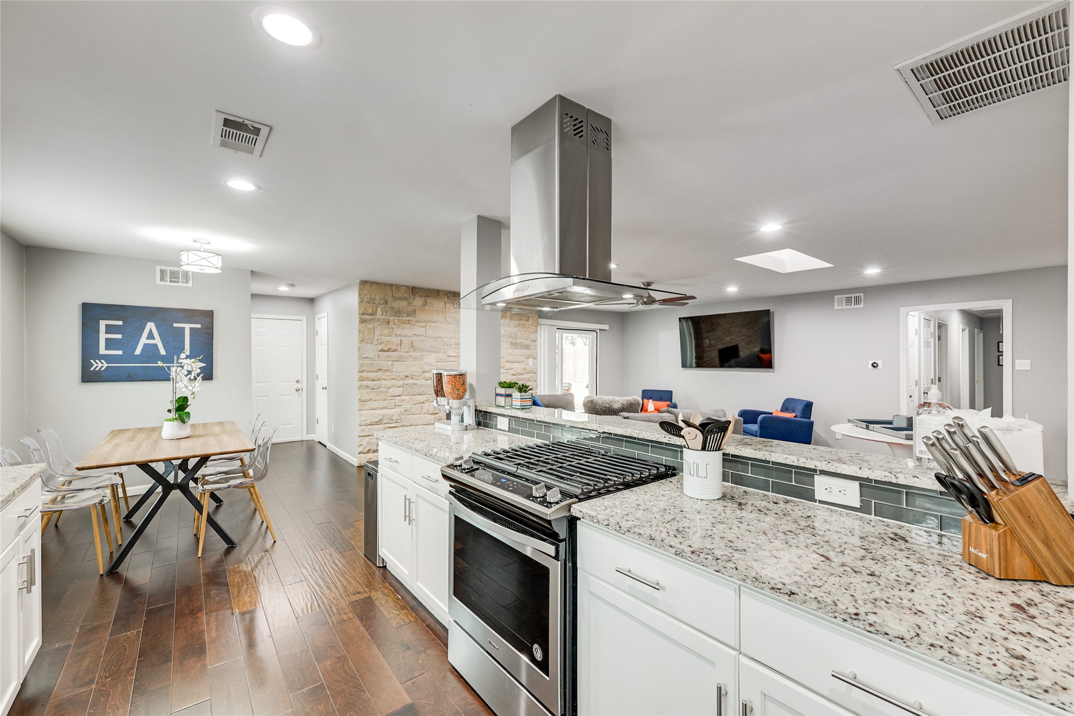 10040 Spokane Circle Dallas TX 75229