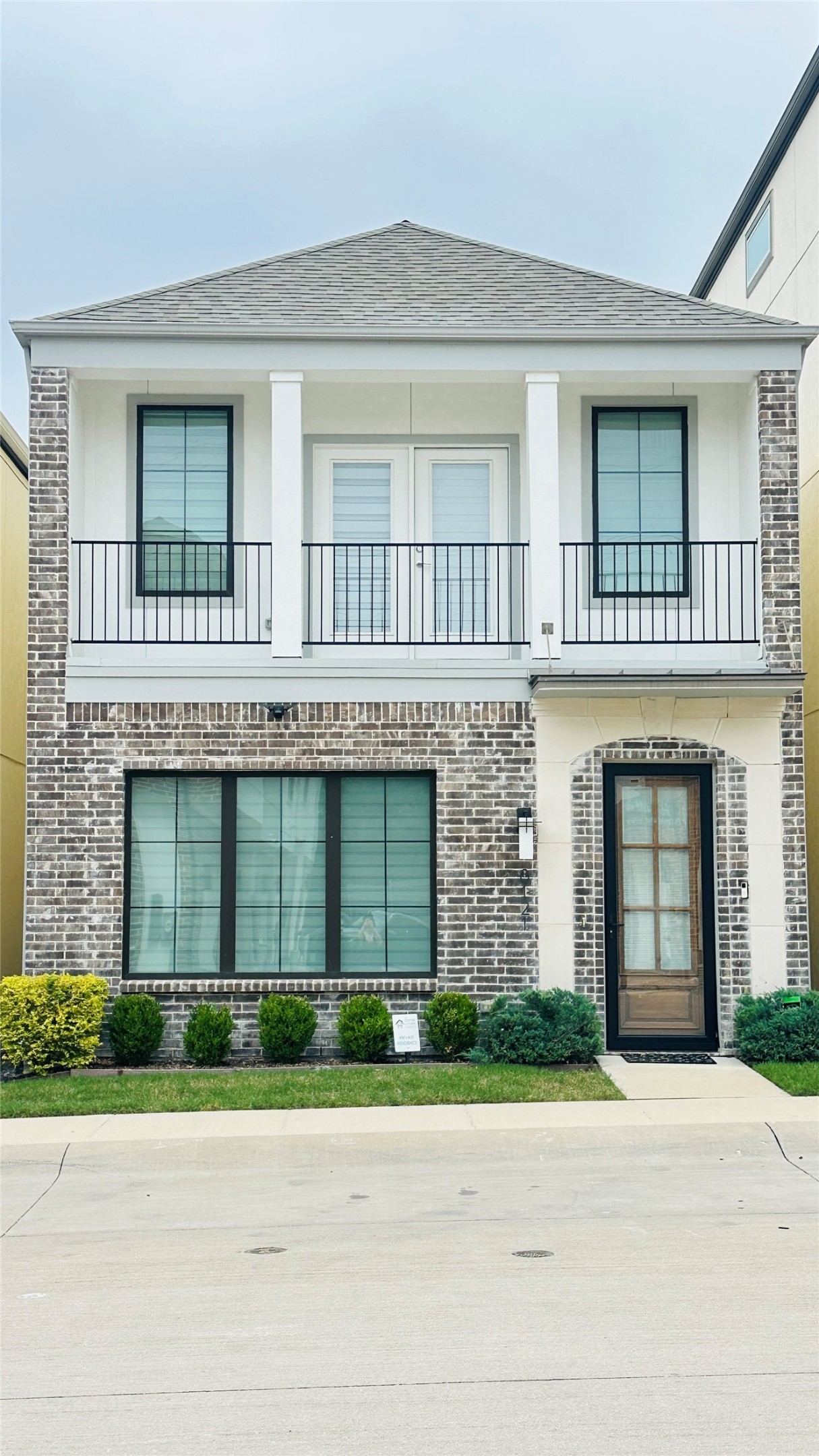 8121 Bromley Drive Dallas TX 75231