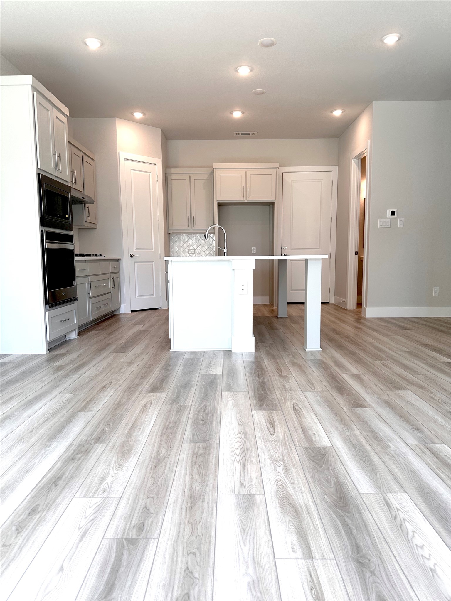 8121 Bromley Drive Dallas TX 75231