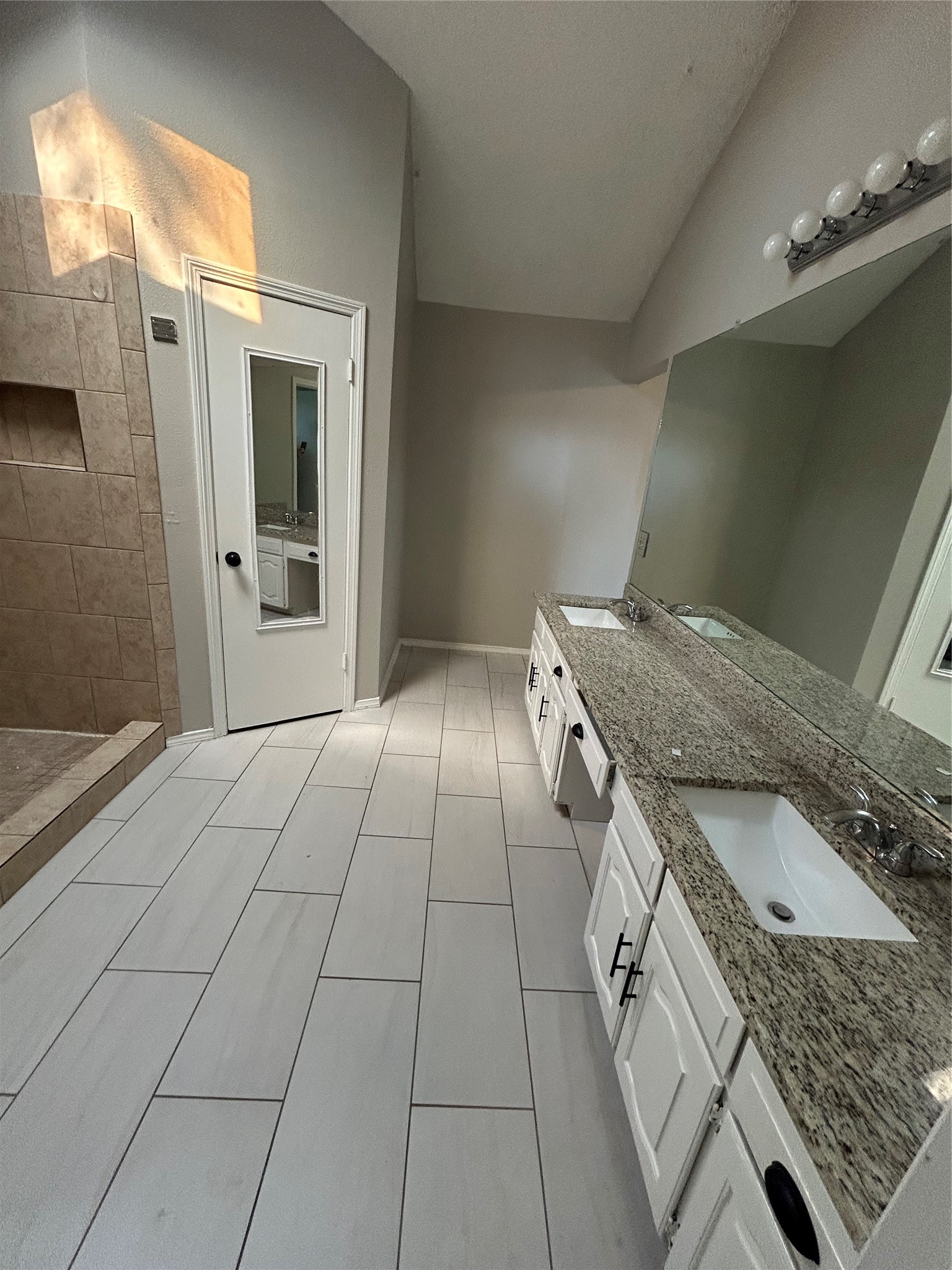 1007 Almond Court Mansfield TX 76063